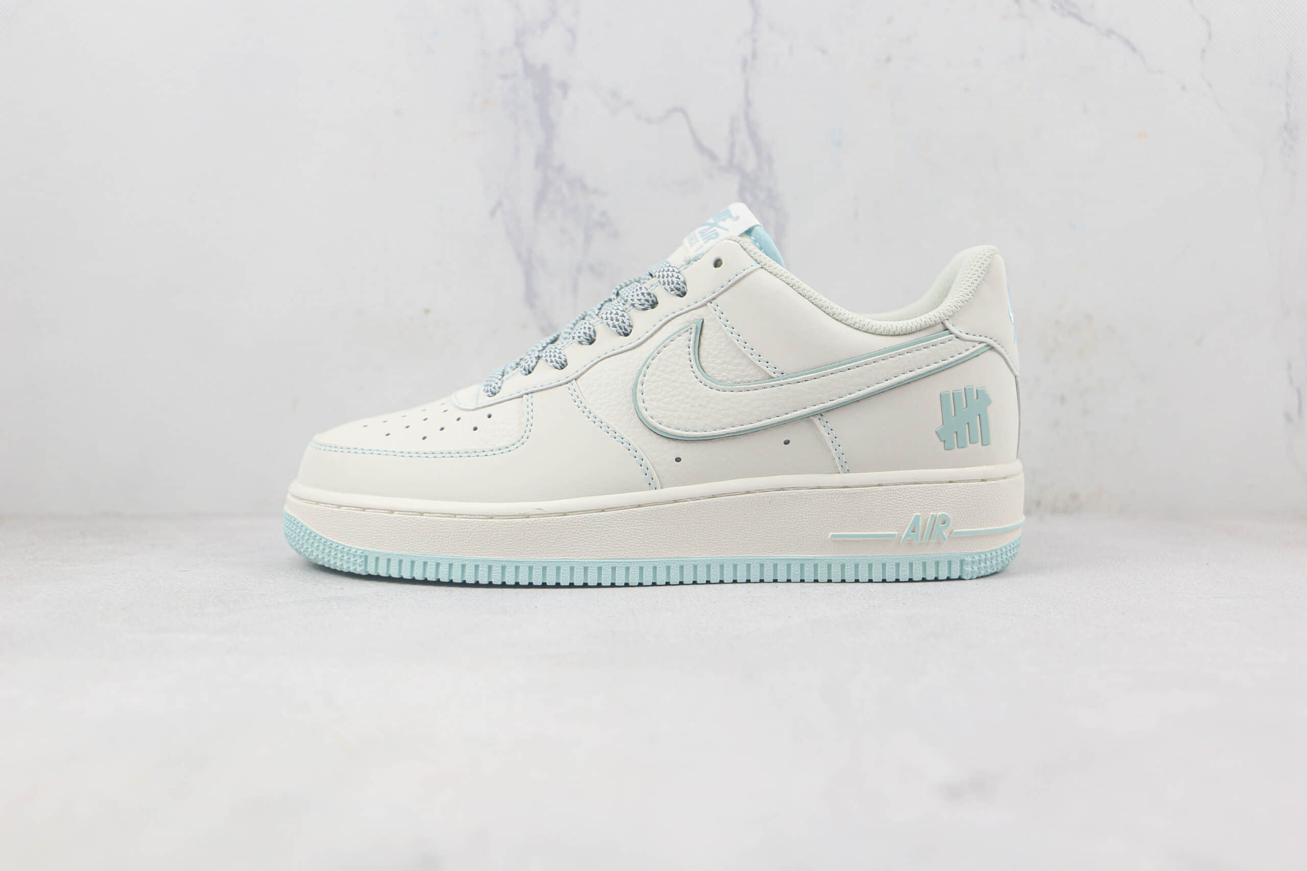 耐克Nike Air Force 1 07 Low x Undefeated联名款莆田纯原复刻版本低帮空军一号3M反光配色板鞋内置气垫 货号：HL5696-789