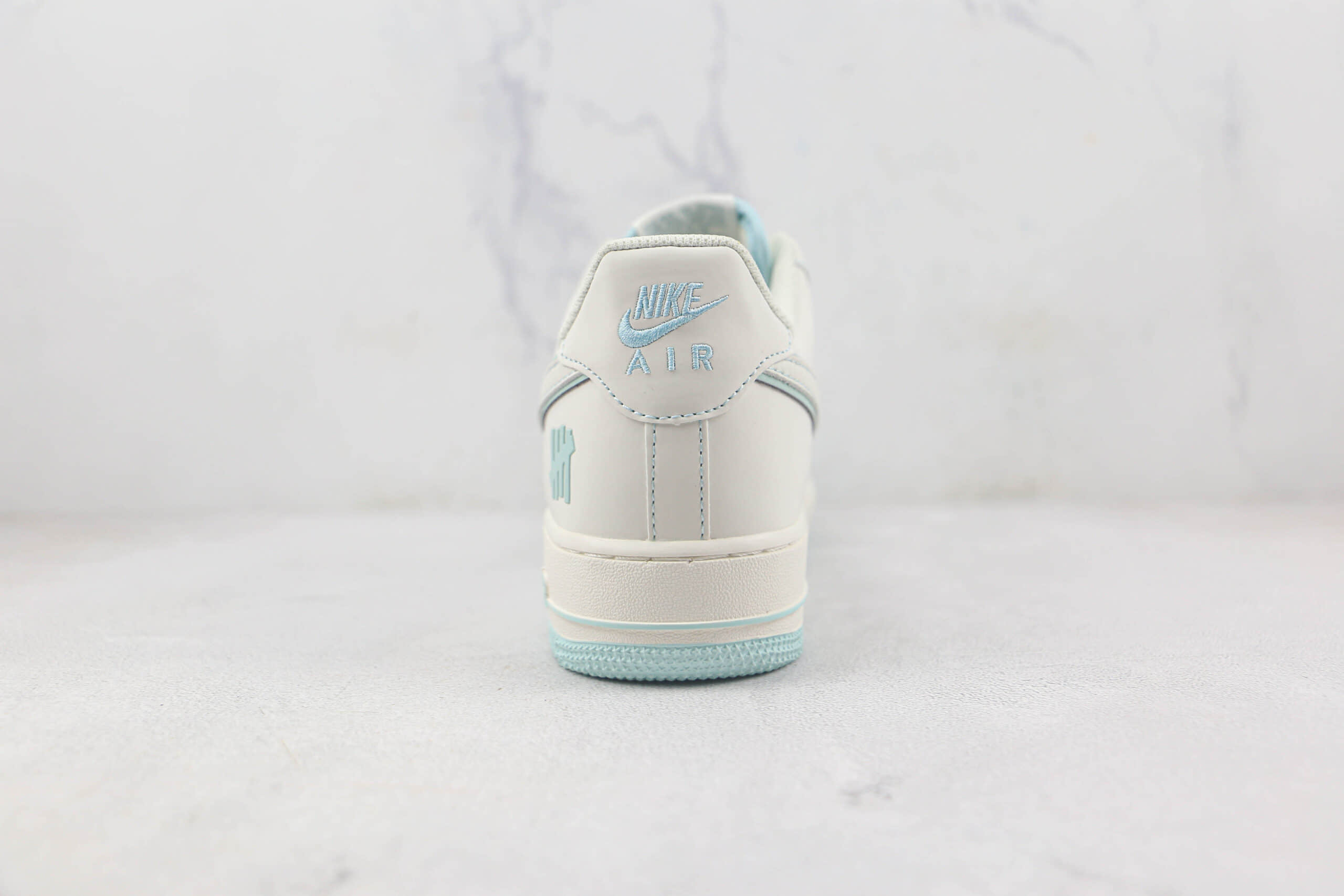 耐克Nike Air Force 1 07 Low x Undefeated联名款莆田纯原复刻版本低帮空军一号3M反光配色板鞋内置气垫 货号：HL5696-789