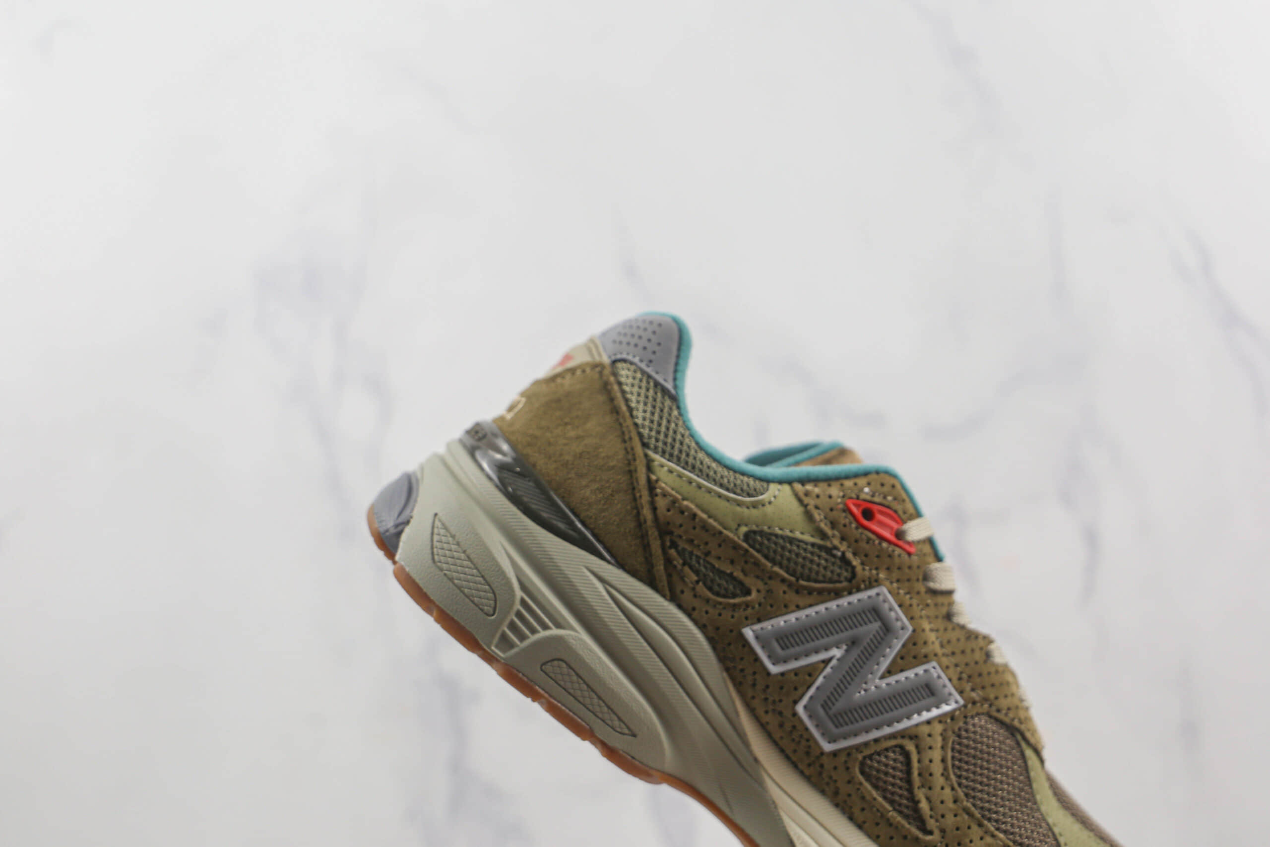 新百伦New Balance 990v3 x Bodega联名款莆田纯原复刻版本灰咖啡色NB990v3复古慢跑鞋原楦头纸板打造 货号：M990BD3