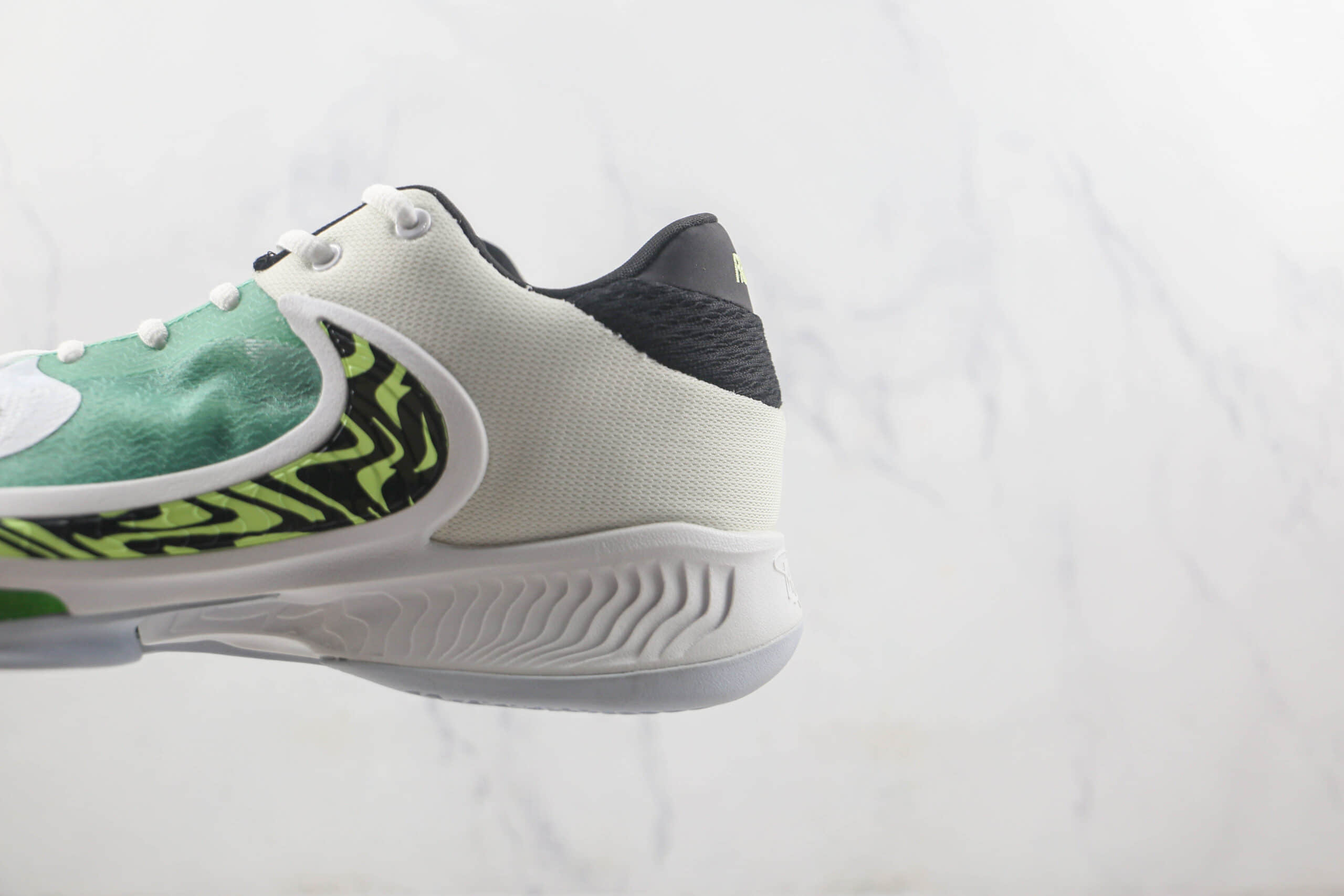 耐克Nike Zoom Freak 4 EP莆田纯原复刻版本字母哥4代实战篮球鞋原楦头纸板打造 货号：DJ6149-100