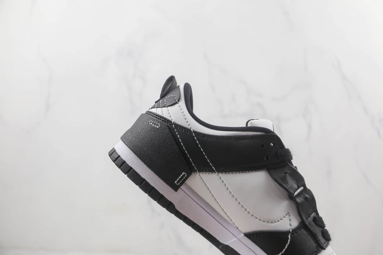 耐克Nike Dunk Low Disrupt 2 Easter莆田天花板低帮DUNK黑白熊猫板鞋原档案数据开发 货号：DC9993-300