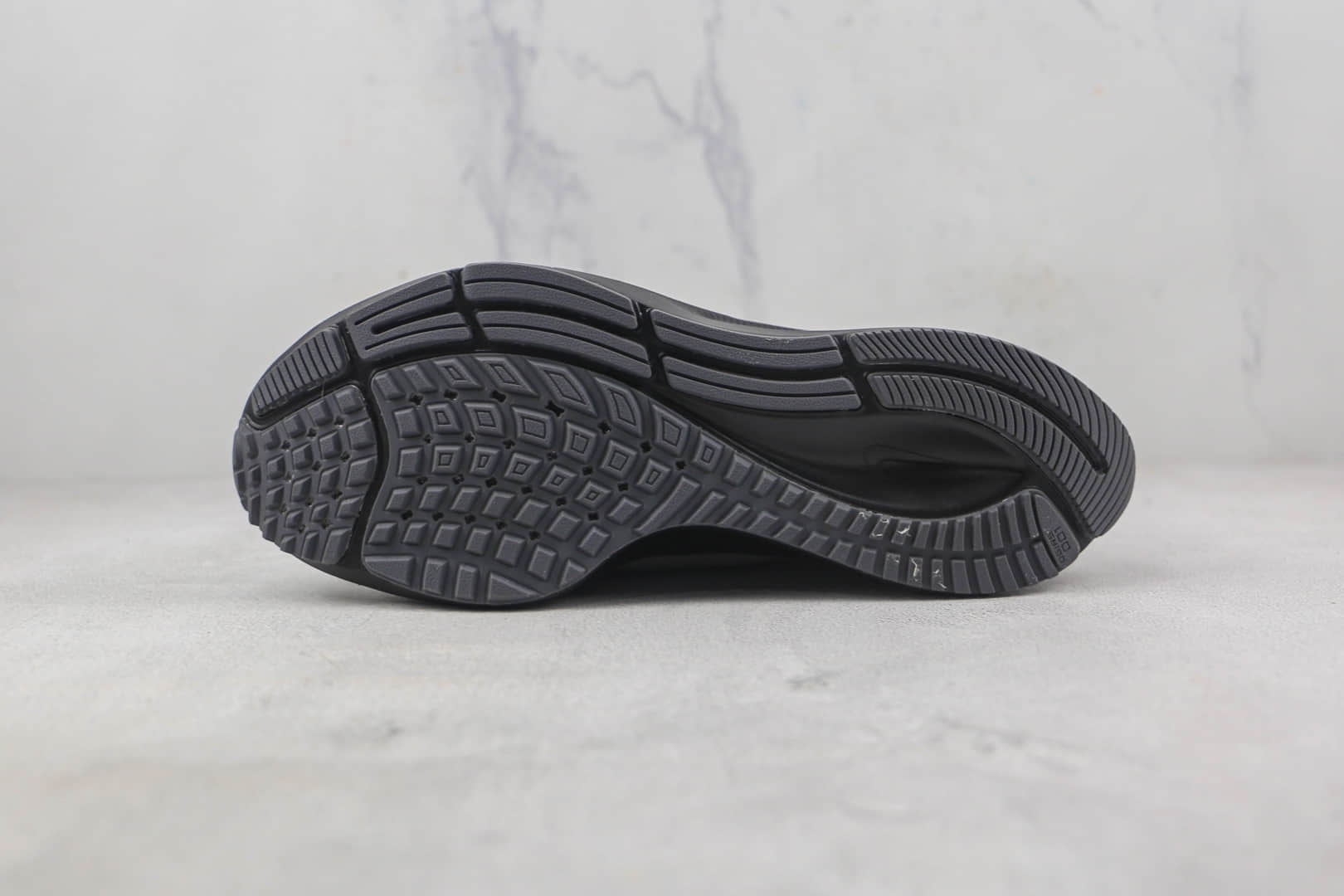 耐克NIKE AIR ZOOM PEGASUS 37X莆田纯原复刻版本登月37代灰黑色跑步鞋原楦头纸板打造 货号：DA4662-001