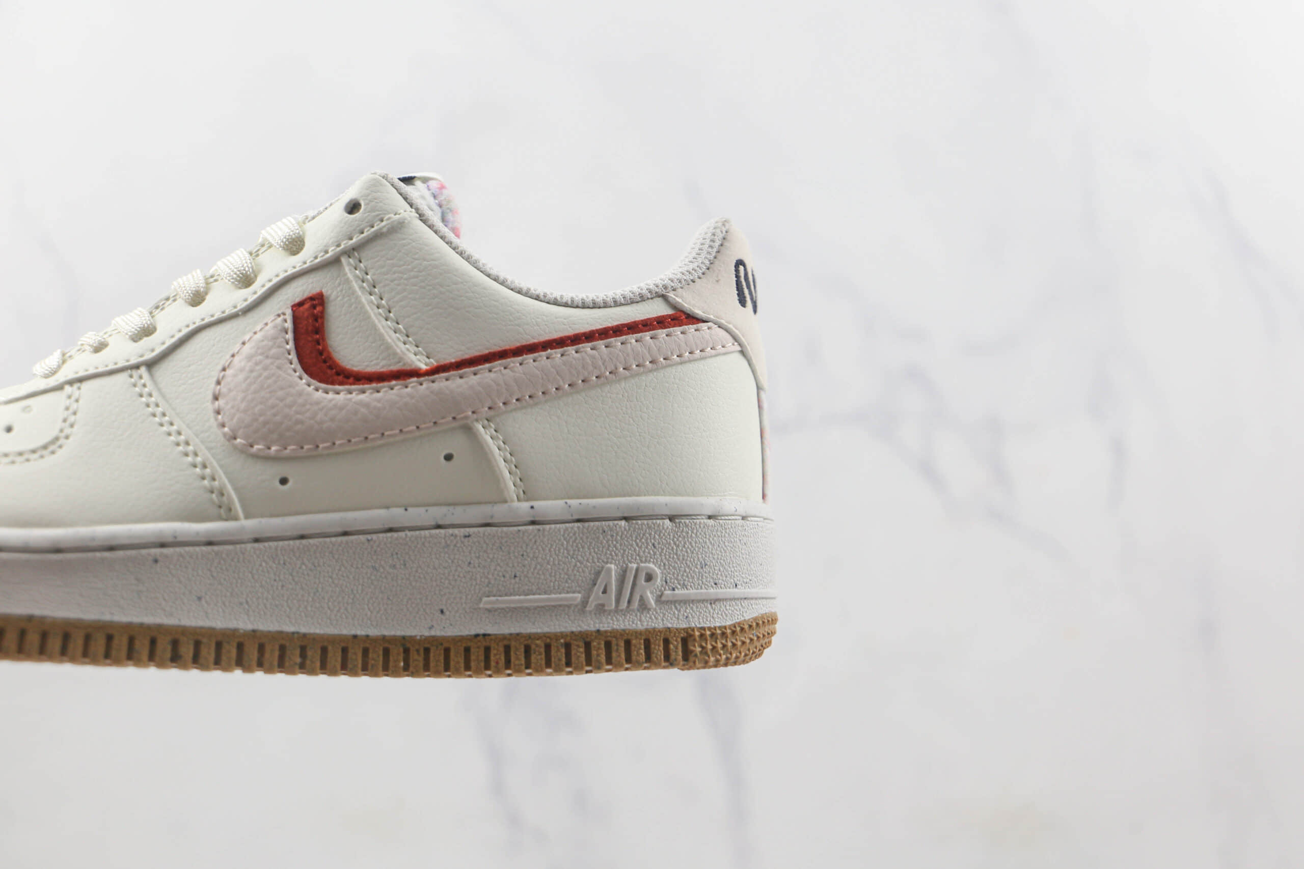 耐克Nike Air Force 1'07 Low莆田纯原复刻版本低帮空军一号板鞋内置气垫原盒原标 货号：DX6065-101