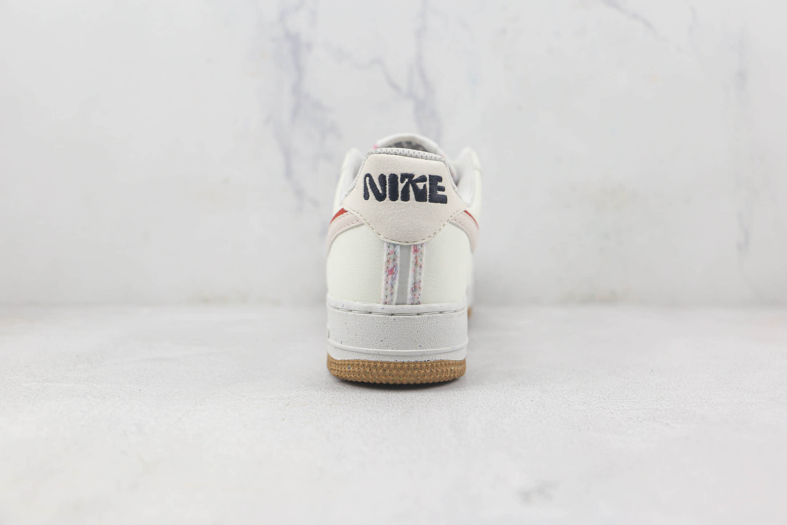 耐克Nike Air Force 1'07 Low莆田纯原复刻版本低帮空军一号板鞋内置气垫原盒原标 货号：DX6065-101