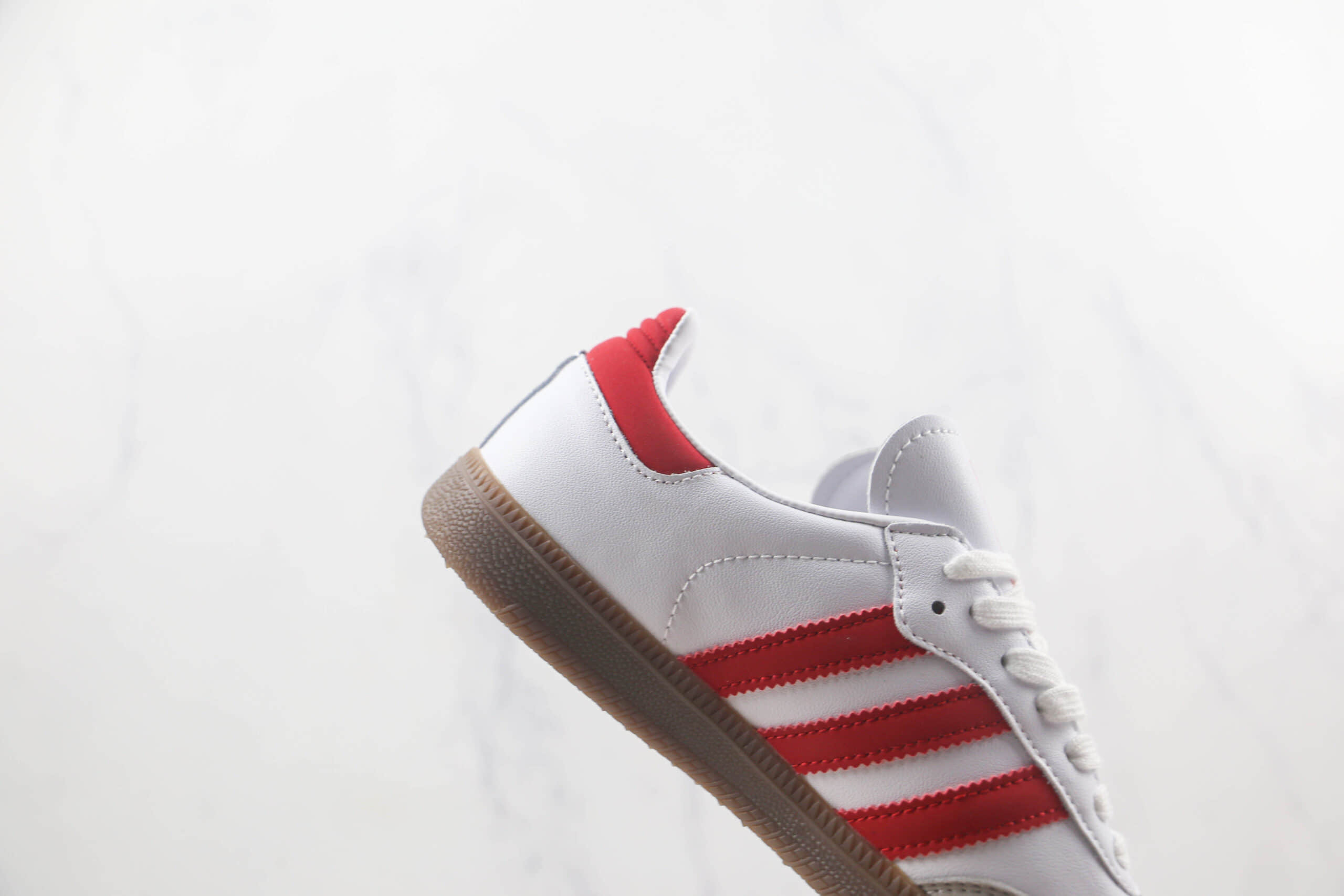 阿迪达斯Adidas Samba OG莆田纯原复刻桑巴系列白红色校园板鞋原楦头纸板打造 货号：B44628