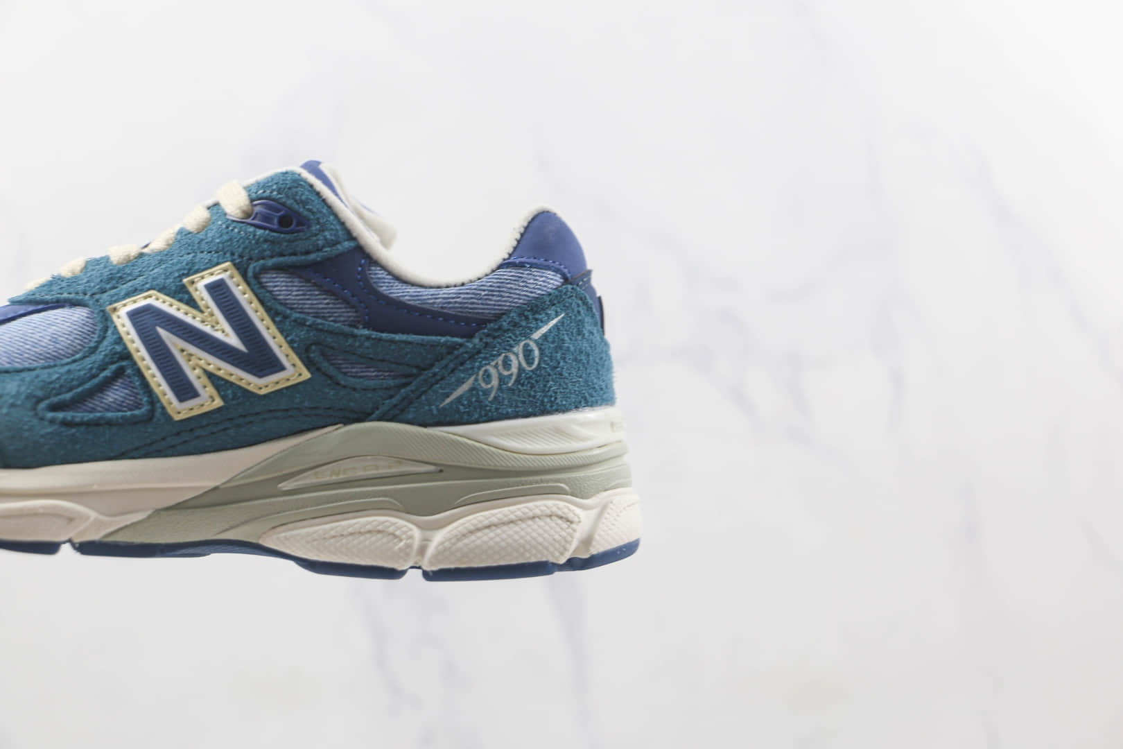 新百伦Levi's x New Balance 990V3李维斯联名款莆田纯原复刻版本NB990V3牛仔蓝复古跑鞋原楦头纸板打造 货号：M990LI3