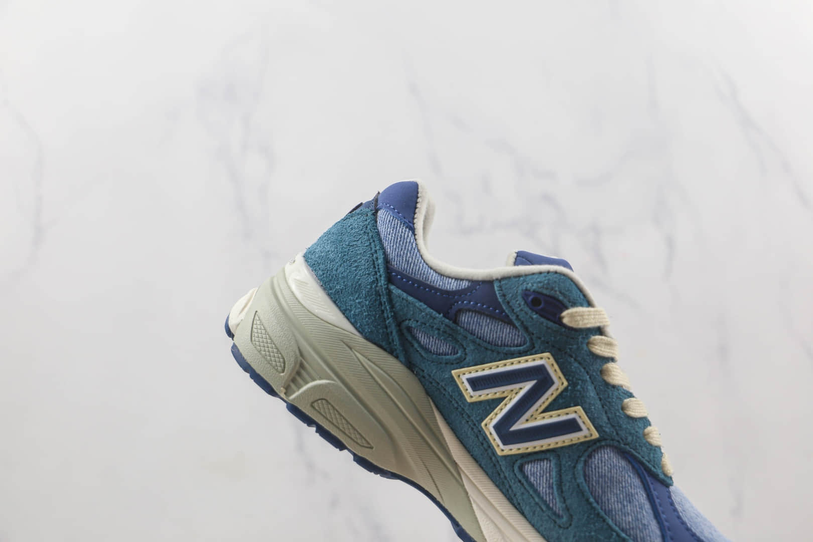 新百伦Levi's x New Balance 990V3李维斯联名款莆田纯原复刻版本NB990V3牛仔蓝复古跑鞋原楦头纸板打造 货号：M990LI3