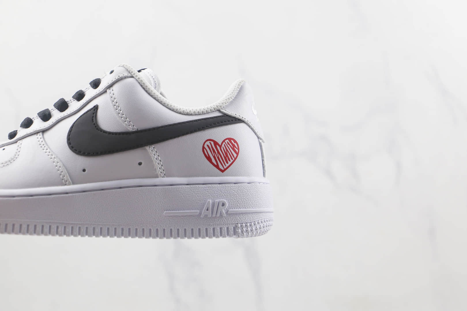 耐克Nike Air Force 1 Low莆田天花板纯原复刻版本低帮AF1空军一号爱心涂鸦板鞋原厂中底钢印 货号：CW2288-813