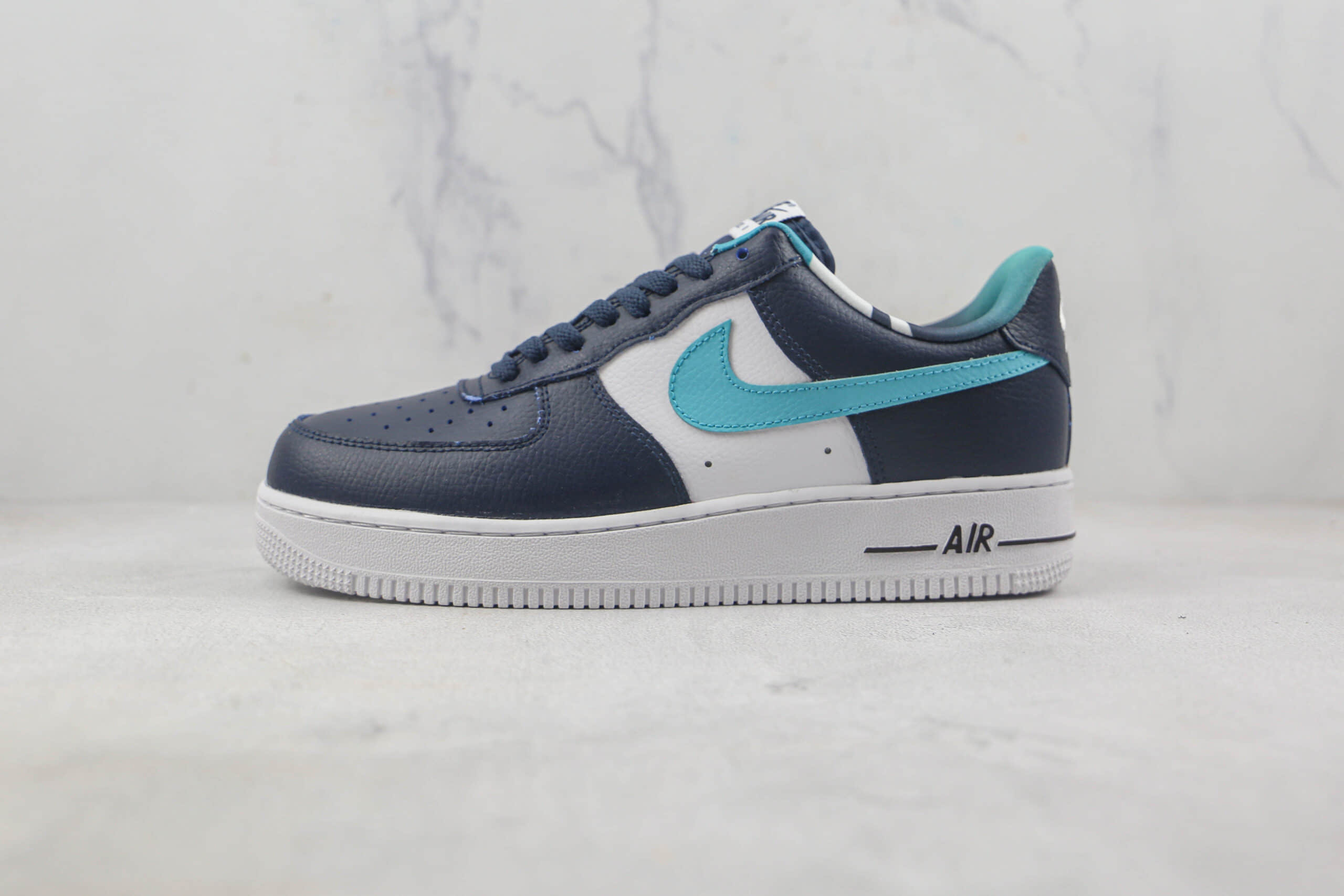 耐克Nike Air Force 1’07 Low莆田纯原复刻版本低帮空军一号藏蓝白配色板鞋内置气垫 货号：DM0109-400