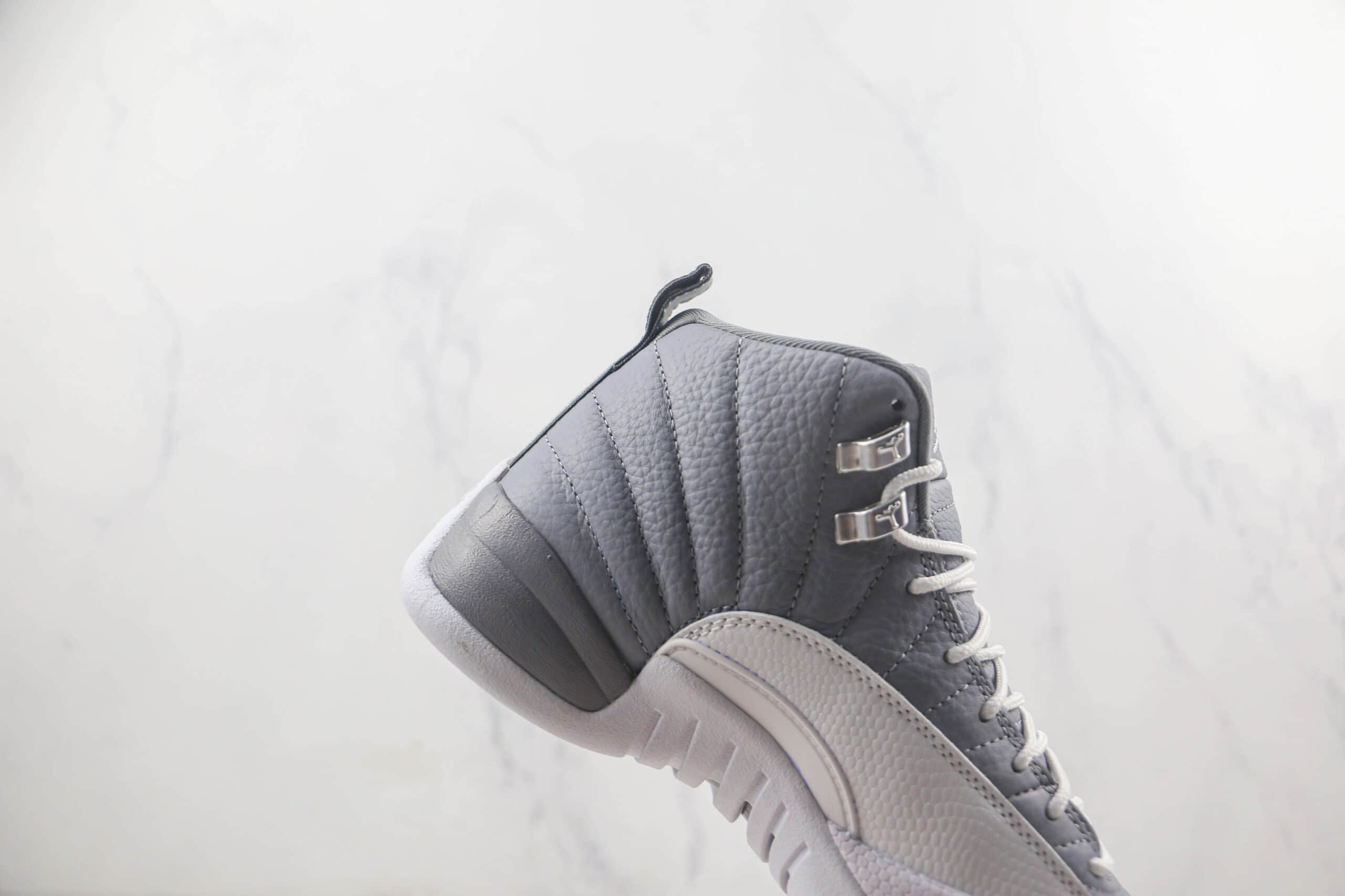 乔丹Air Jordan 12 Stealth莆田天花板纯原复刻版本AJ12酷灰色篮球鞋原楦头纸板打造内置碳板 货号：CT8013-015