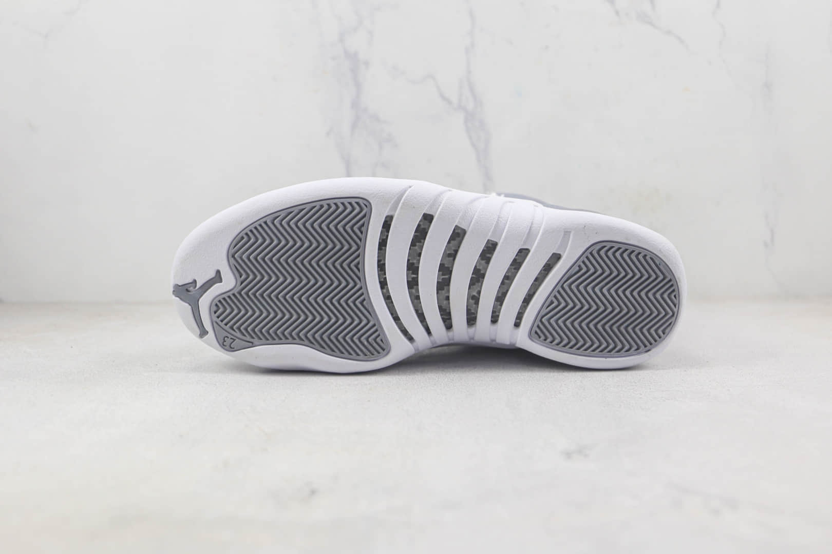 乔丹Air Jordan 12 Stealth莆田天花板纯原复刻版本AJ12酷灰色篮球鞋原楦头纸板打造内置碳板 货号：CT8013-015