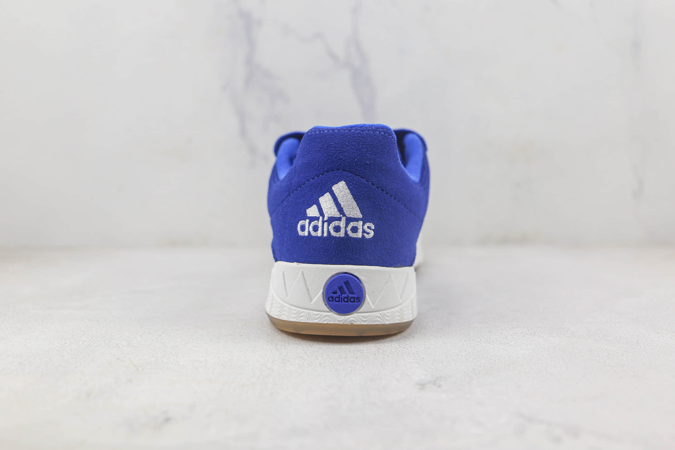 阿迪达斯Adidas ADIMATIC莆田纯原复刻版本ADIMATIC系列蓝白色复古滑板鞋原楦头纸板打造 货号：GZ1828