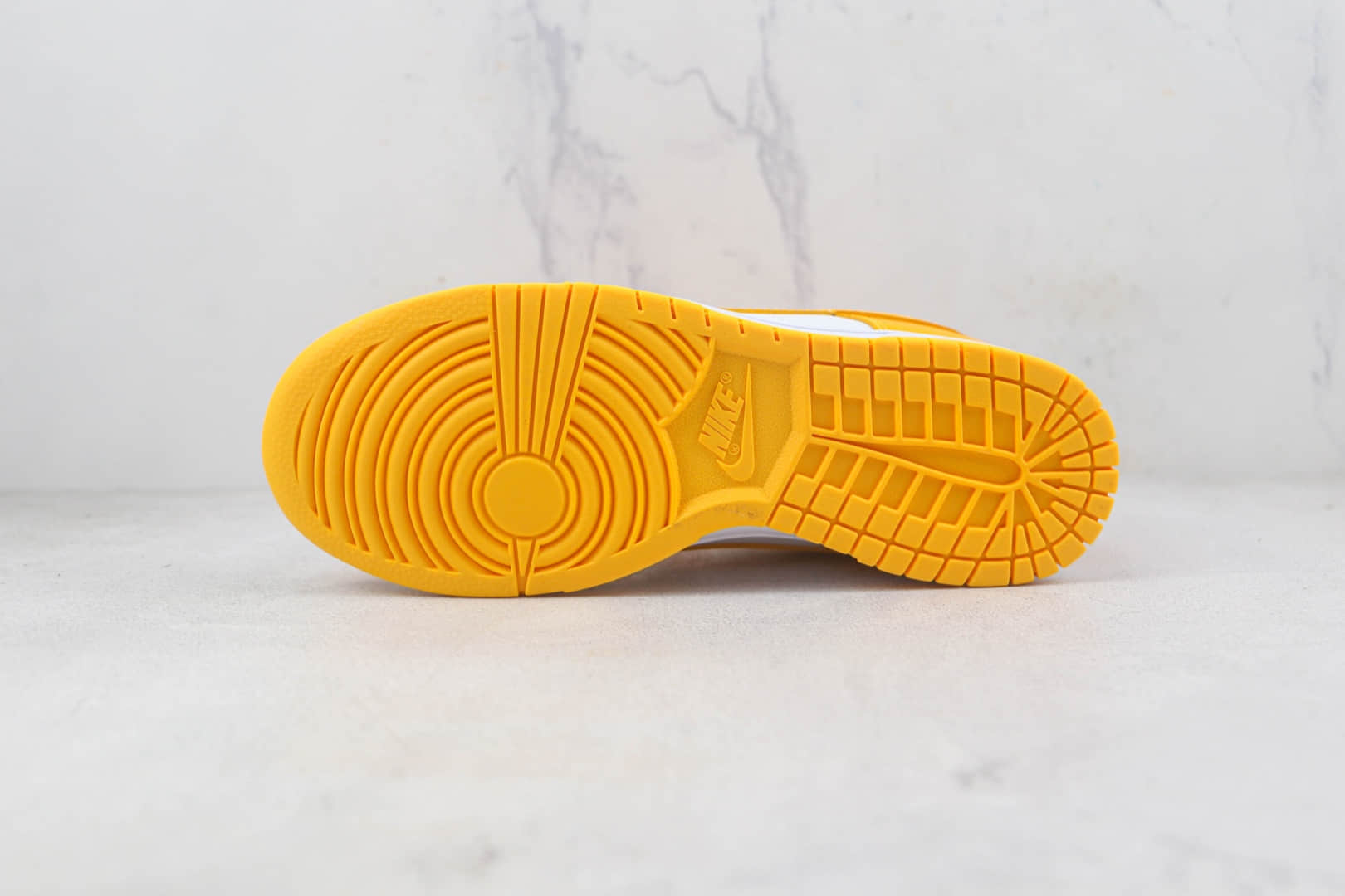 耐克Nike SB Dunk Low莆田天花板纯原复刻版本低帮SB DUNK白黄色板鞋原鞋开模一比一打造 货号：DD1503-800