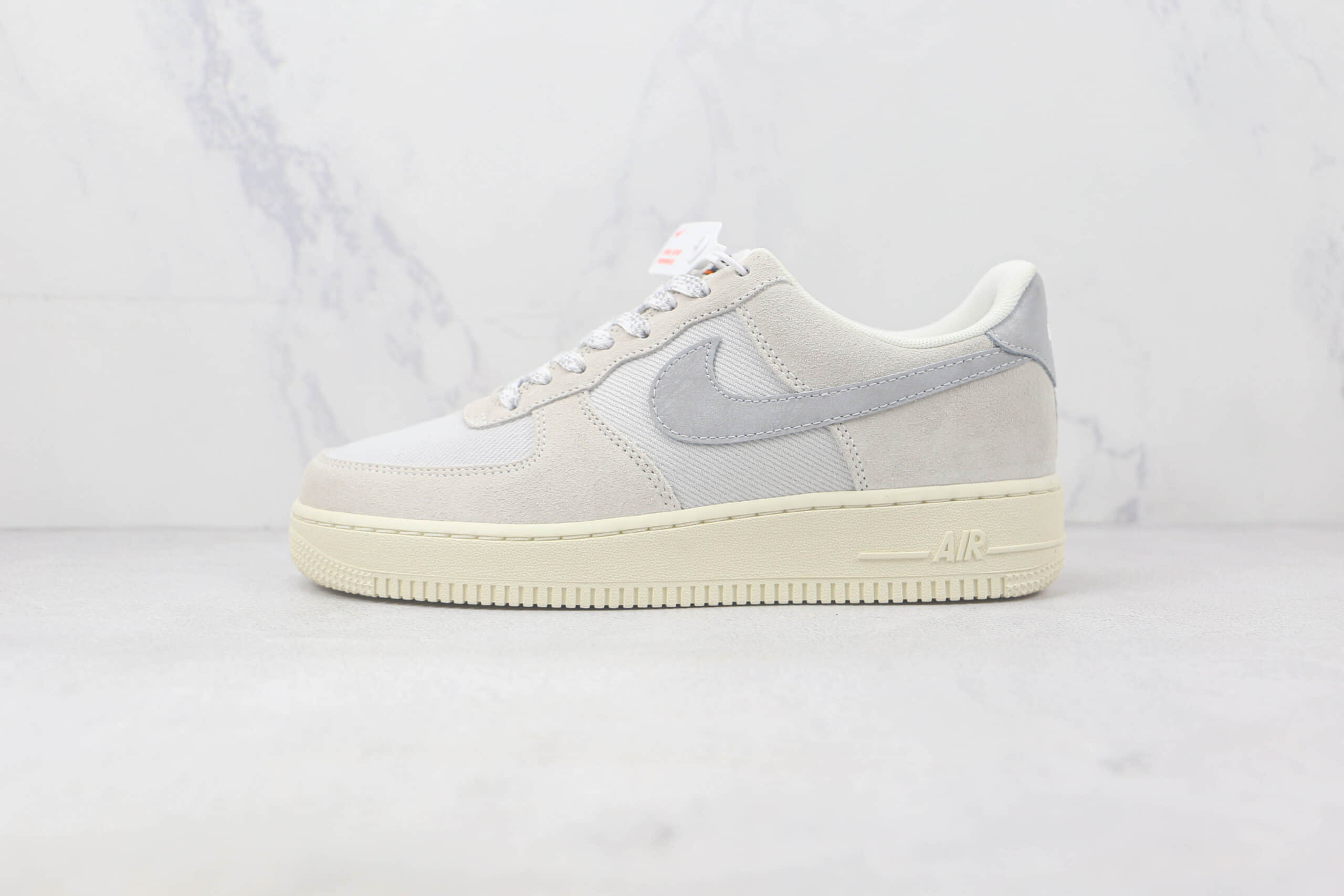 耐克Nike Air Force 1 Low 07莆田纯原复刻版本低帮灰银色空军一号板鞋内置气垫原盒原标 货号：DO9801-100