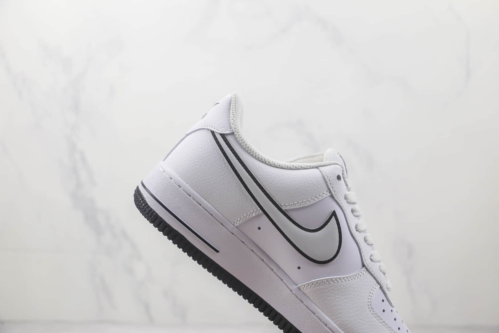 耐克Nike Air Force 1 Low 07莆田纯原复刻版本低帮空军一号白黑变形金刚配色板鞋内置气垫 货号：KK1256-657