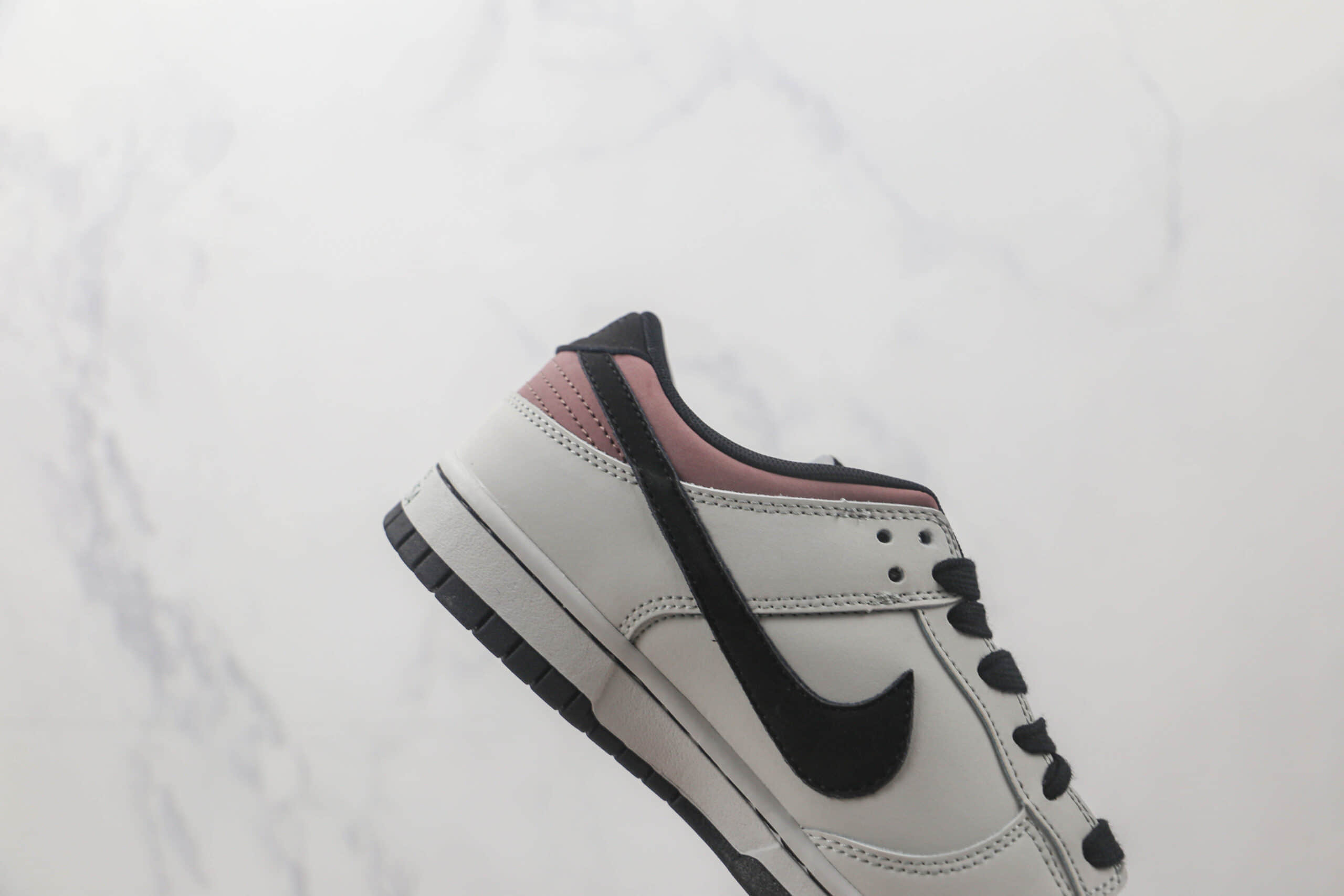 耐克Nike SB Dunk Low莆田天花板低帮SB DUNK藤原拓海灰黑配色板鞋原楦头纸板打造 货号：DD1391-107