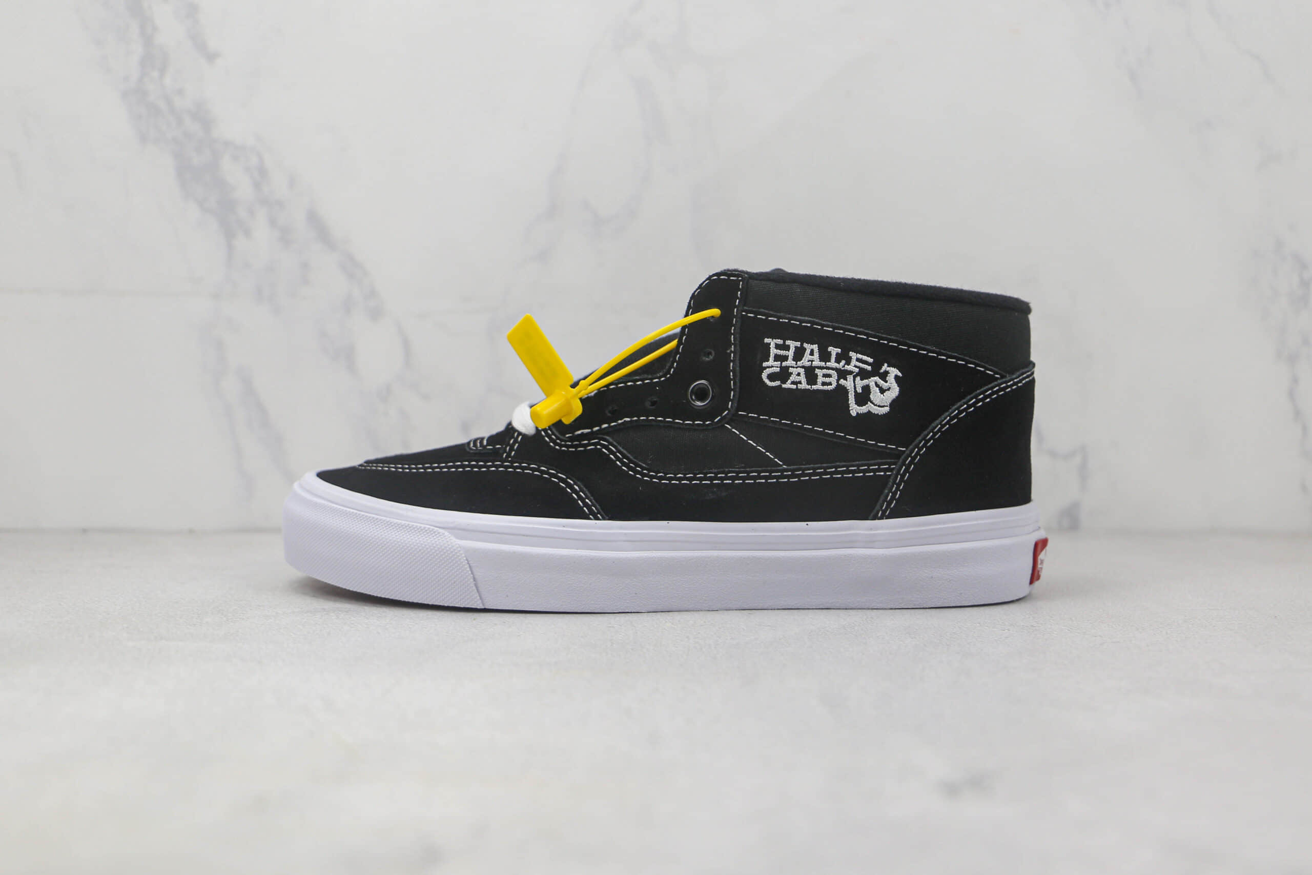 万斯Vans Half Cab莆田纯原复刻版本黑白色滑冰运动员Steve Caballero签名硫化帆布鞋原档案数据开发