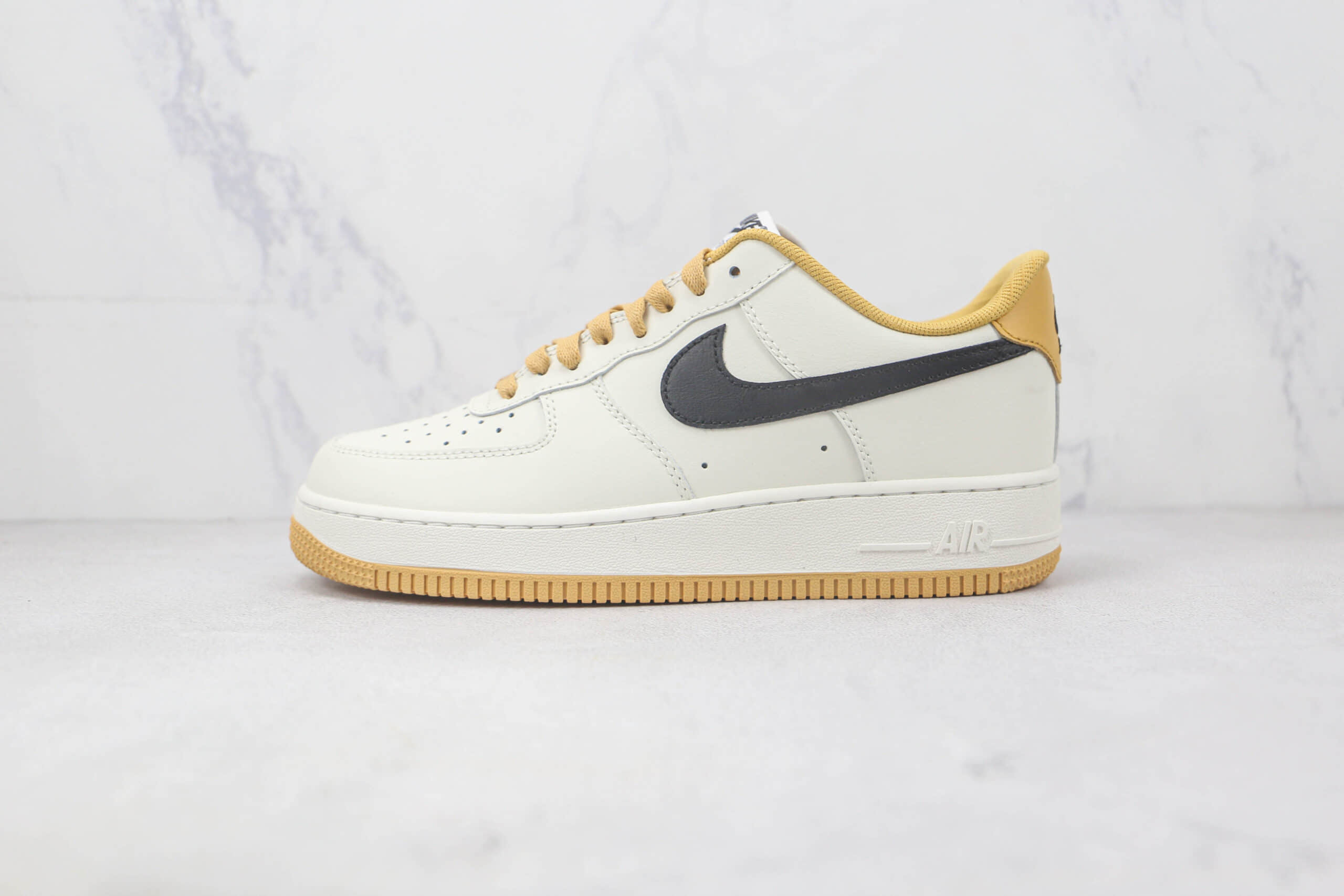 耐克Nike Air Force 1 Low 07莆田纯原复刻版本低帮空军一号白黄黑勾板鞋内置气垫原盒原标 货号：FD9063-101