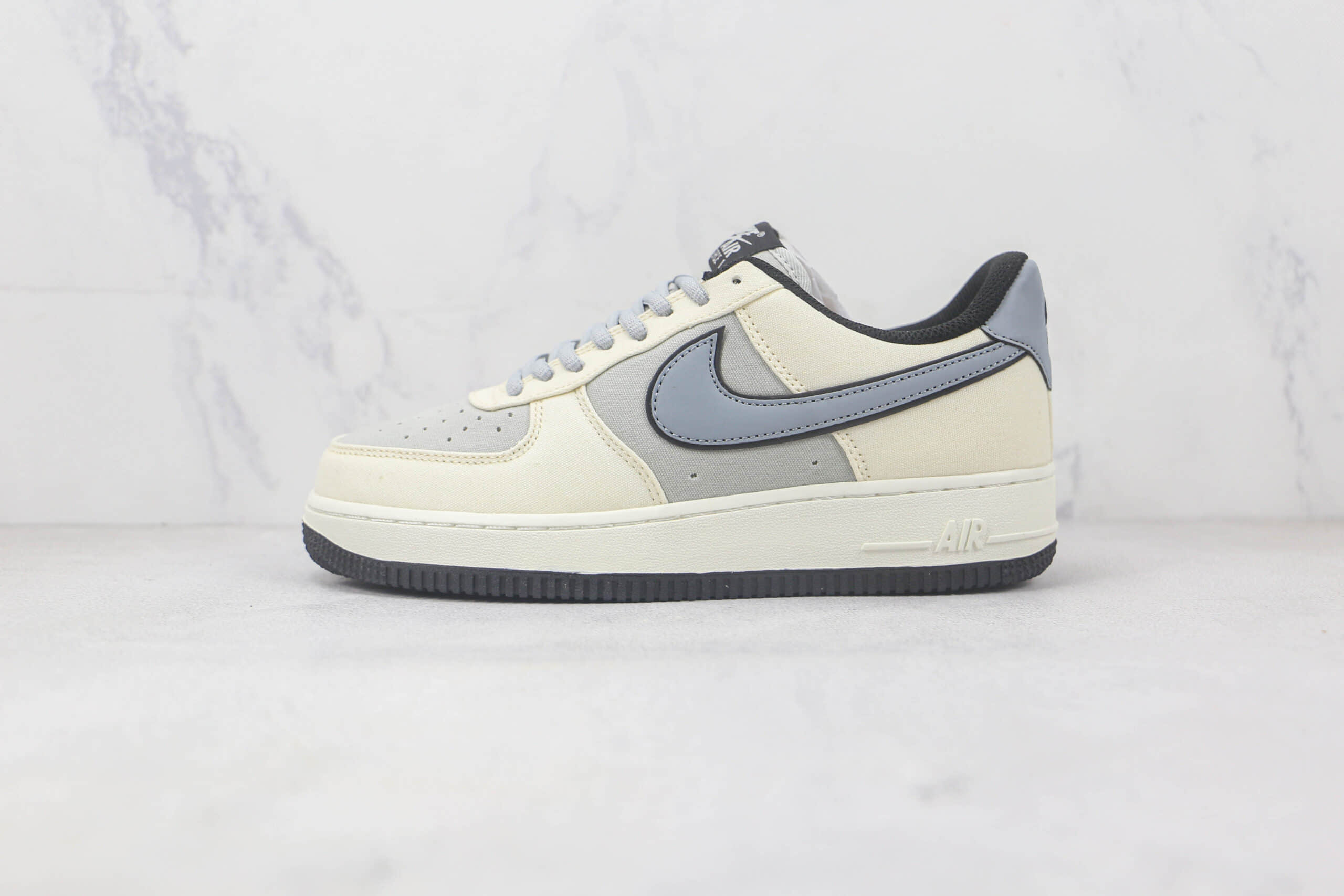 耐克Nike Air Force 1 Low 07莆田纯原复刻版本低帮空军一号浅烟灰色板鞋内置气垫原盒原标 货号：DG2296-020