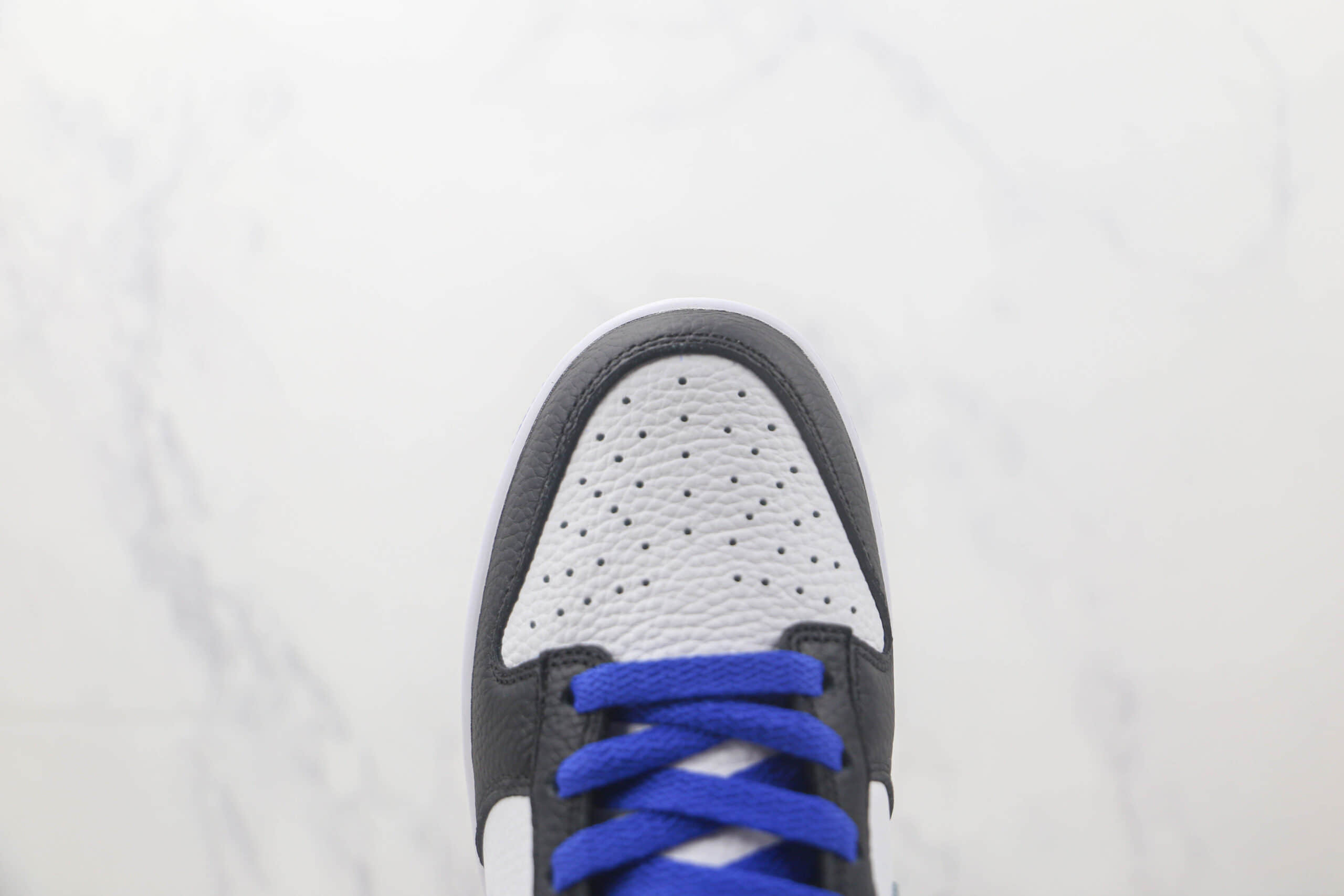 耐克Nike SB Dunk Low Dunk莆田天花板纯原复刻版本低帮SB DUNK白黑蓝色板鞋原盒原标 货号：FD9064-110