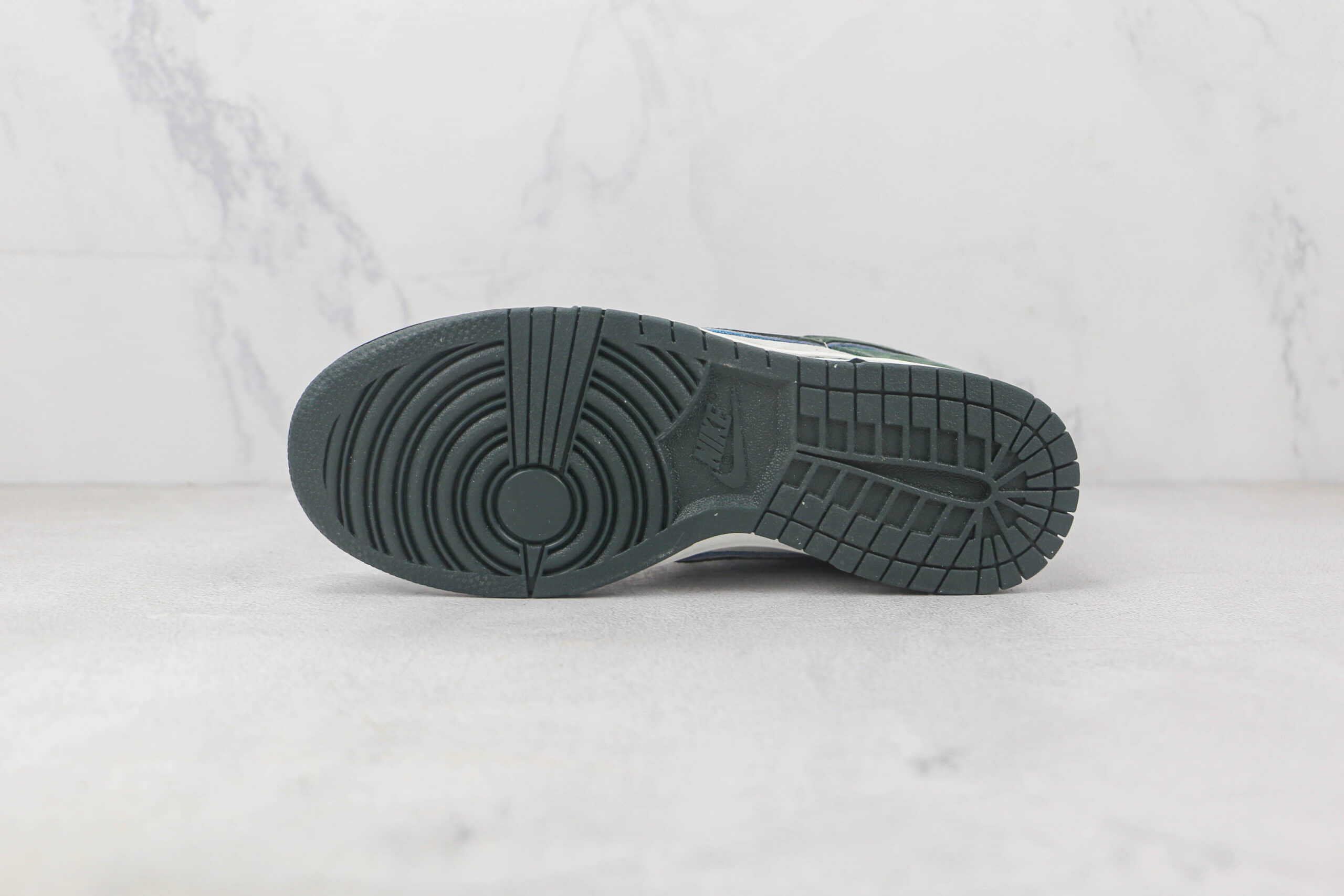 耐克Nike SB Dunk Low Steamboy OST莆田纯原复刻版本低帮SB DUNK大友克洋联名款板鞋原档案数据开发 货号：LF0039-021