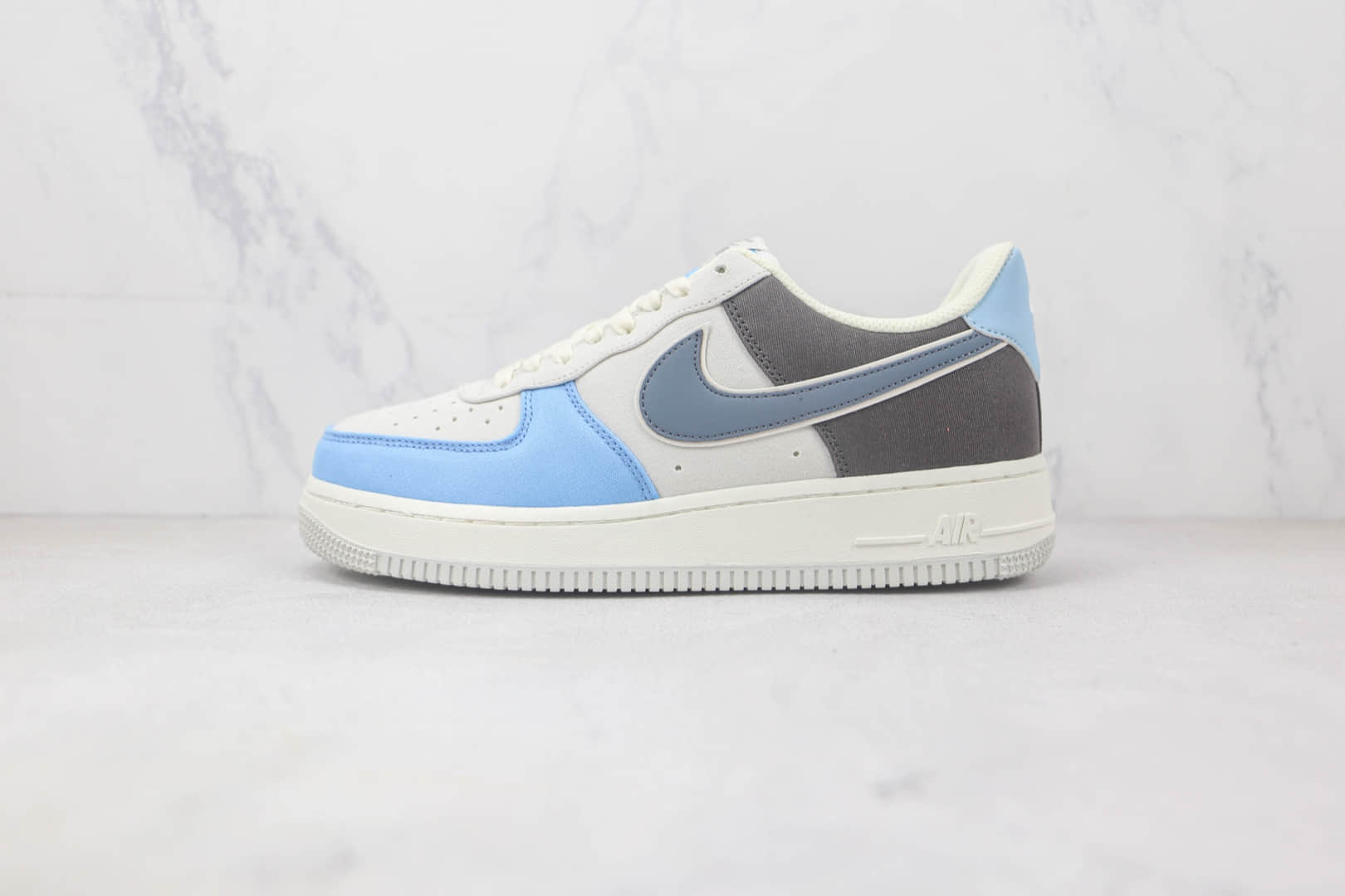 耐克Nike Air Force 1 Low 07莆田纯原复刻版本低帮空军一号蓝灰棕三色拼接板鞋内置气垫 货号：DG2296-024