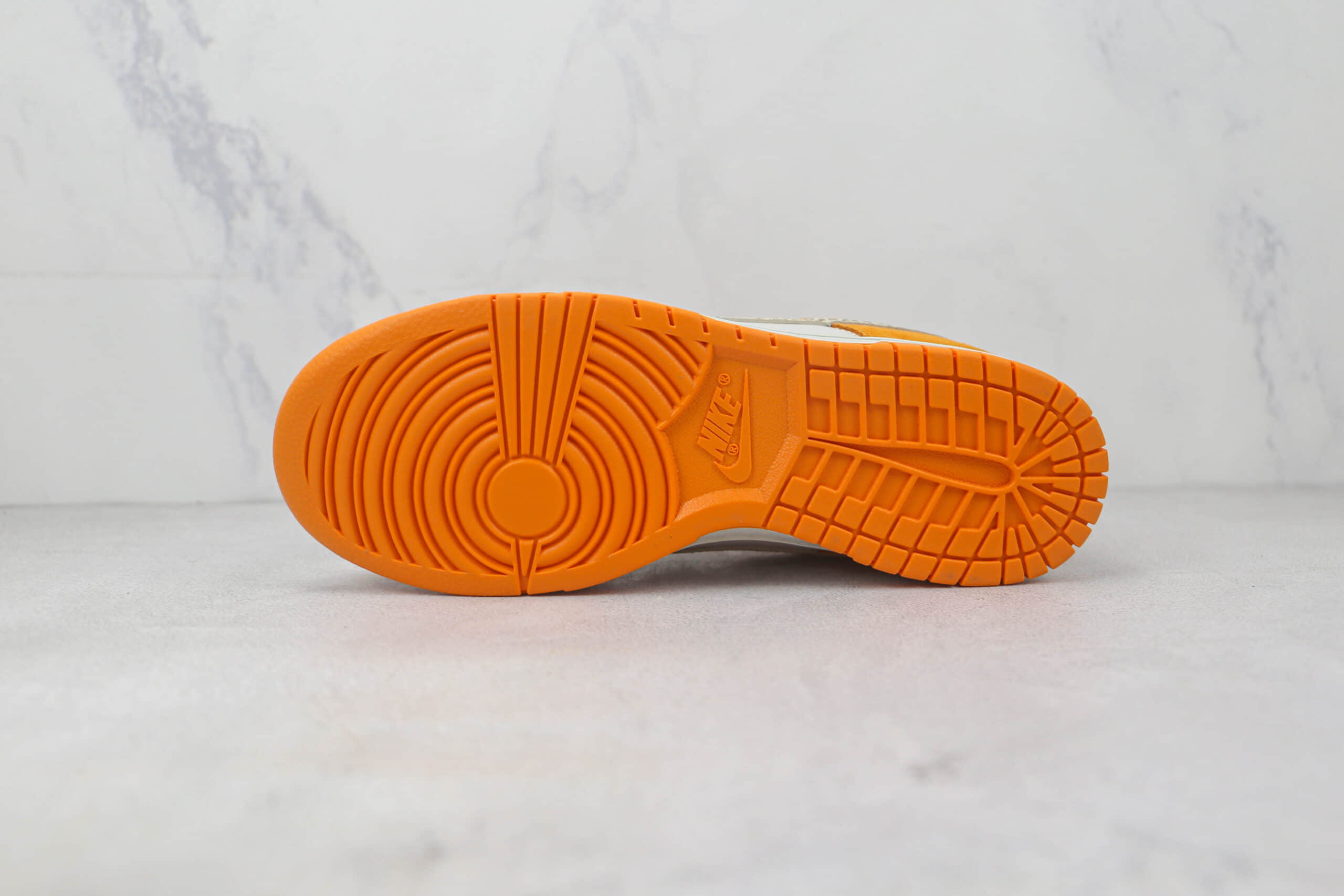 耐克Nike SB Dunk Low莆田天花板纯原复刻版本低帮SB Dunk白橙豹纹勾板鞋原装头层 货号：DR0158-800