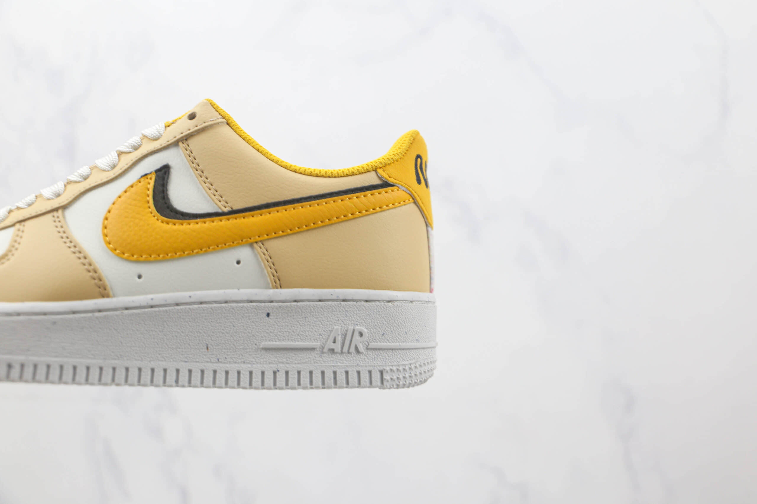 耐克Nike Air Force 1 Low 07 LV8 EMB 82 Double Swoosh Yellow莆田纯原复刻版本低帮空军一号黄白黑双钩配色板鞋内置气垫 货号：DX6065-171