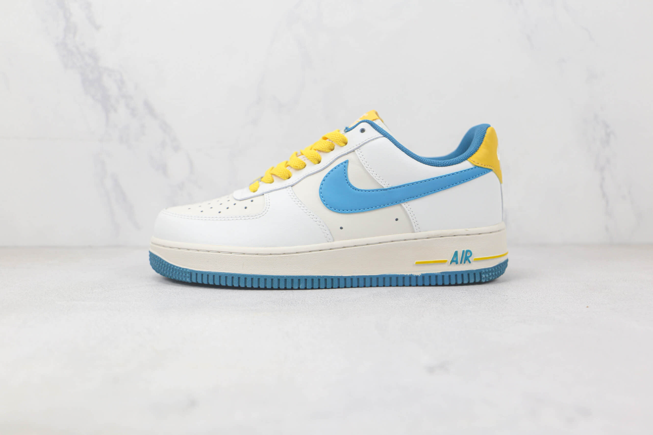 耐克Nike Air Force 1’07莆田纯原复刻版本低帮空军一号AF1白蓝黄板鞋内置气垫 货号：CW3388-203