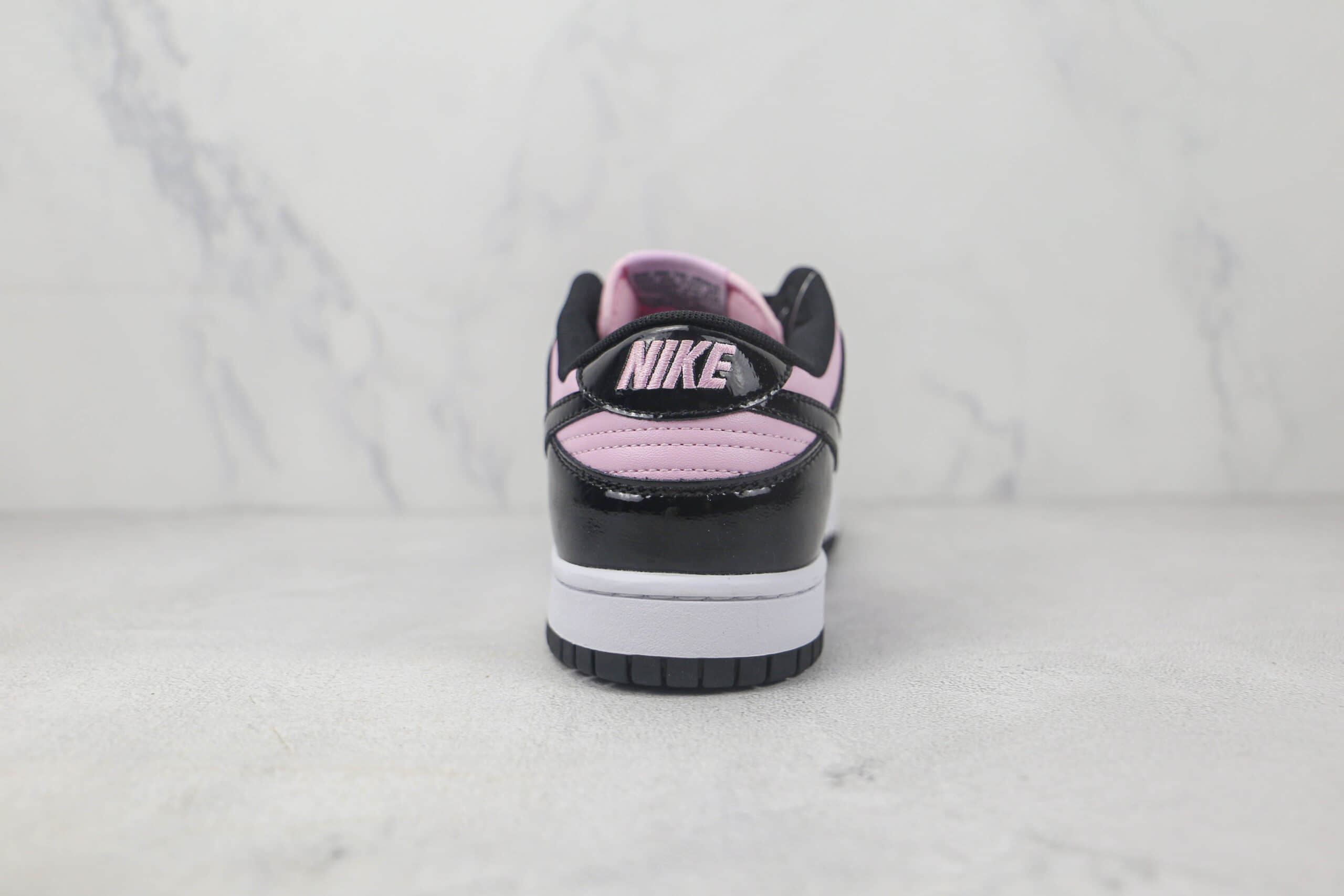 耐克Nike Dunk Low Pink Black莆田纯原复刻版本低帮SB DUNK黑粉色板鞋原档案数据开发 货号：DJ9955-600