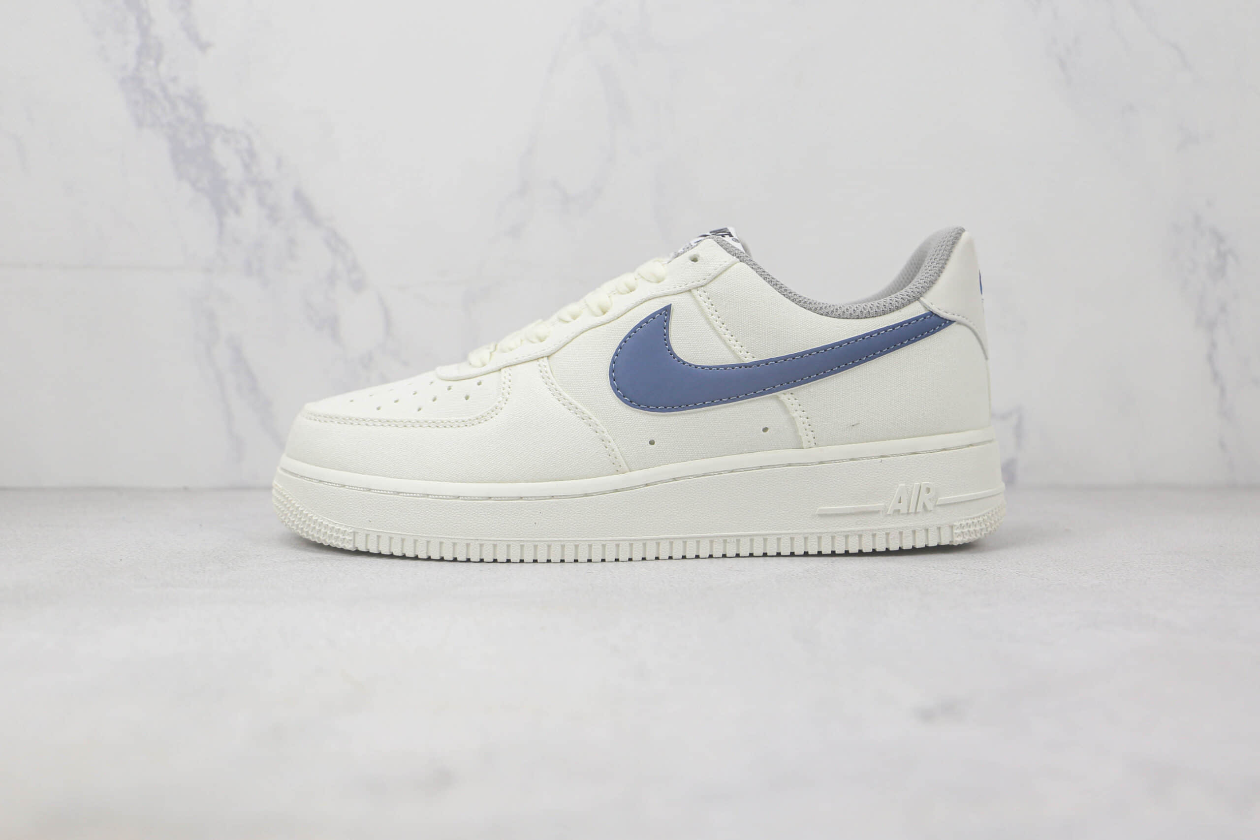 耐克Nike Air Force 1 Low 07莆田纯原复刻版本低帮空军一号白蓝色板鞋原盒原标 货号：DG2296-009