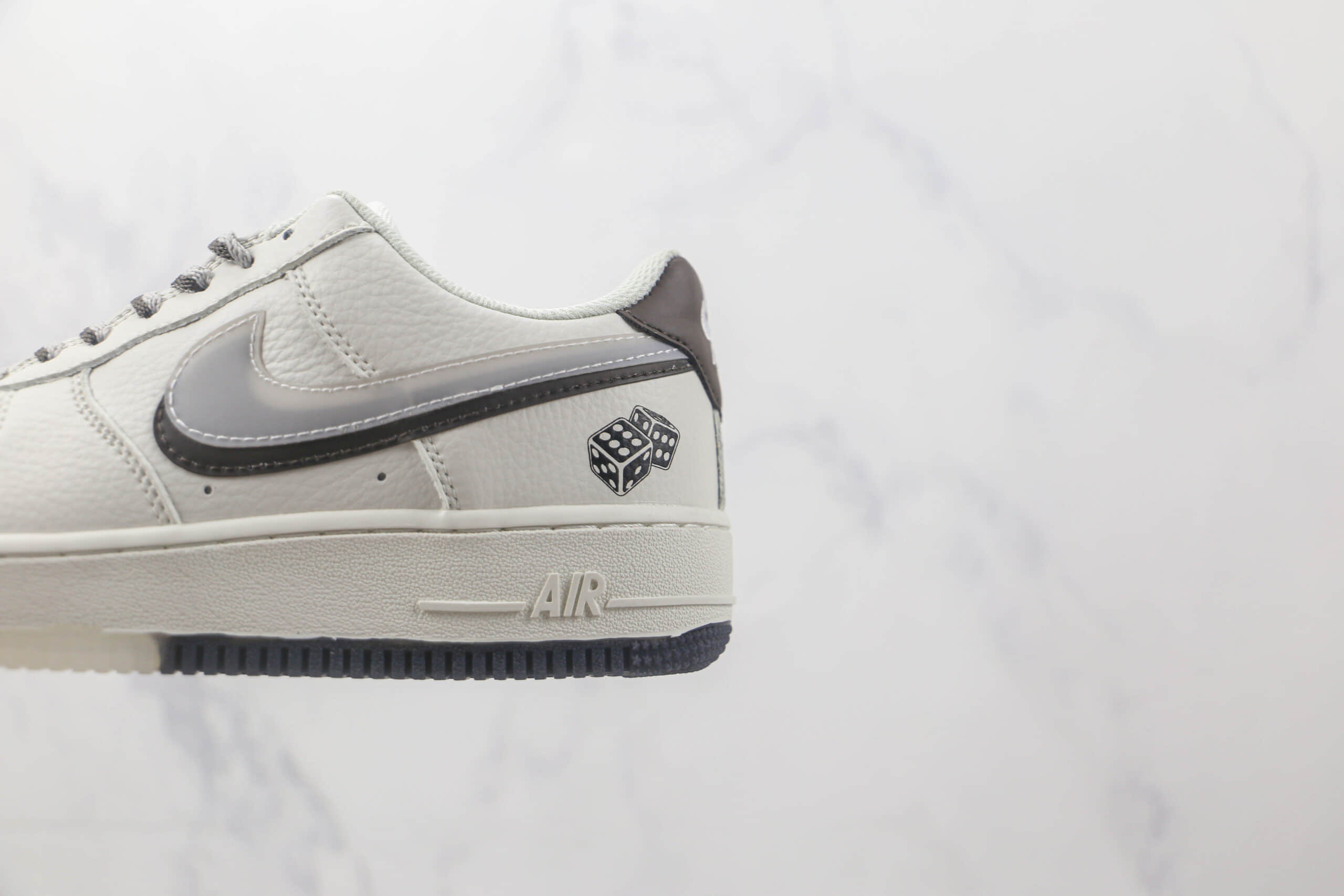 耐克Nike Air Force 1 Low 07莆田纯原复刻版本低帮AF1空军一号骰神板鞋内置气垫 货号：CW1574-801