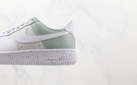 耐克Nike Air Force 1 Low 07莆田纯原复刻版本低帮灰银色空军一号板鞋内置气垫原盒原标 货号：DO9801-100