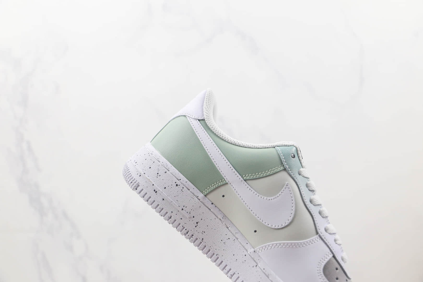 耐克Nike Air Force 1 Low 07纯原版本低帮空军一号白灰绿三色拼接板鞋 耐克空军一号校园板鞋 货号：MM6023-336