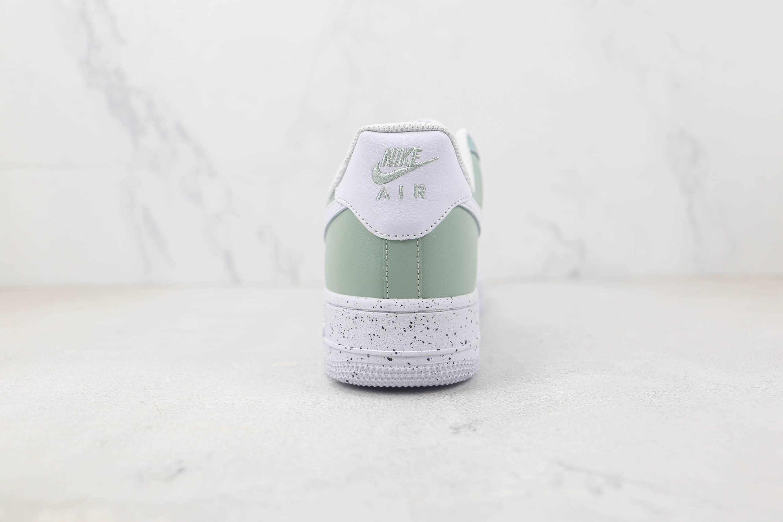 耐克Nike Air Force 1 Low 07纯原版本低帮空军一号白灰绿三色拼接板鞋 耐克空军一号校园板鞋 货号：MM6023-336