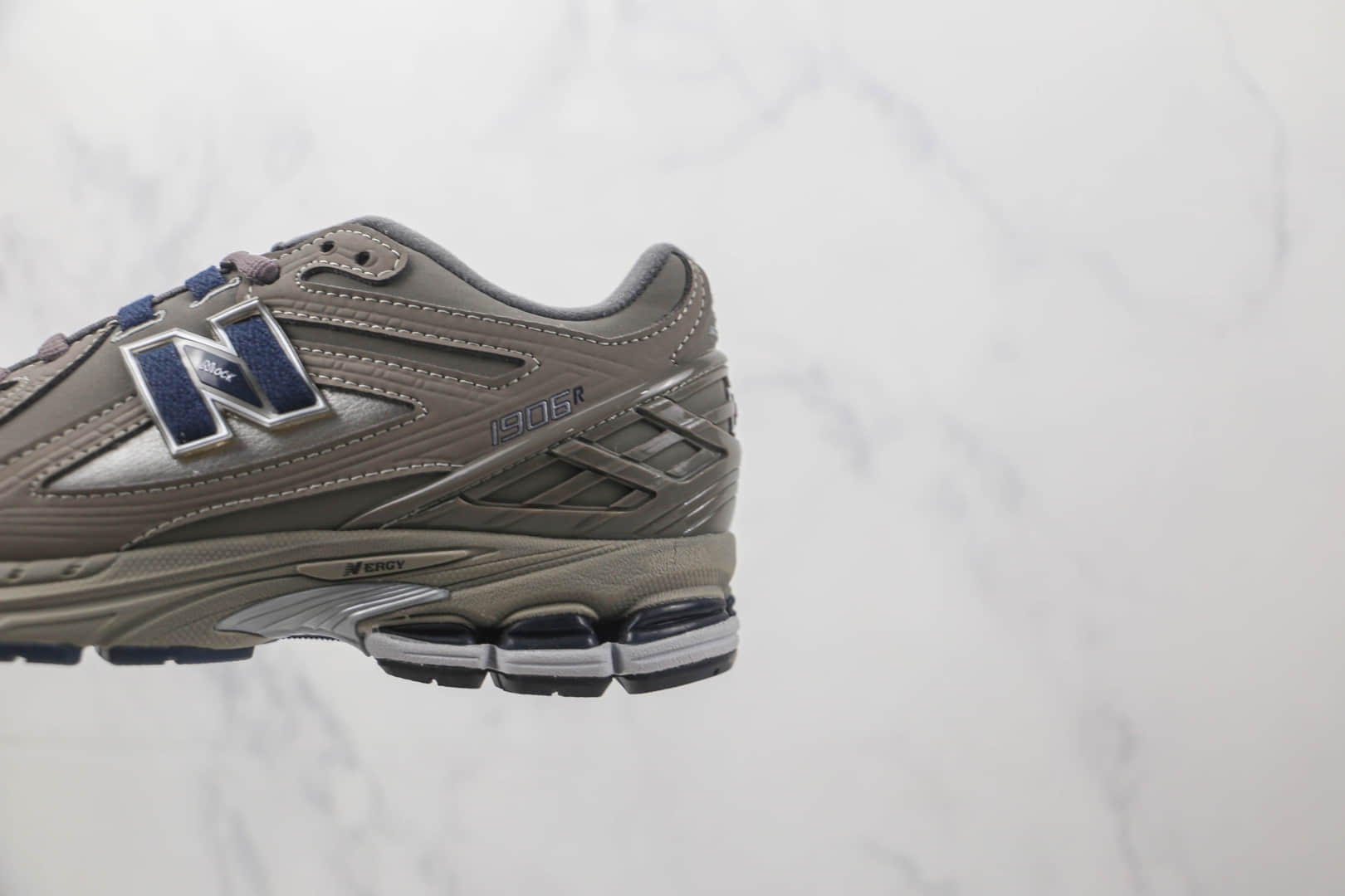 新百伦New Balance 1906莆田纯原复刻版本NB1906系列复古慢跑鞋原楦头纸板打造 货号：M1906RB