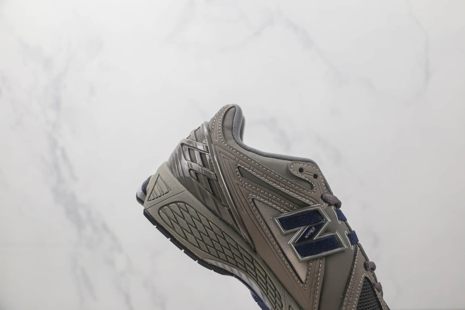 新百伦New Balance 1906莆田纯原复刻版本NB1906系列复古慢跑鞋原楦头纸板打造 货号：M1906RB