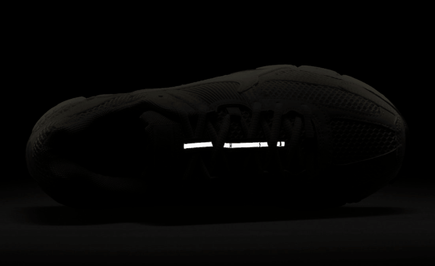 复古氛围满满！Nike Zoom Vomero 5新配色即将发售！ 货号：FB8825-111