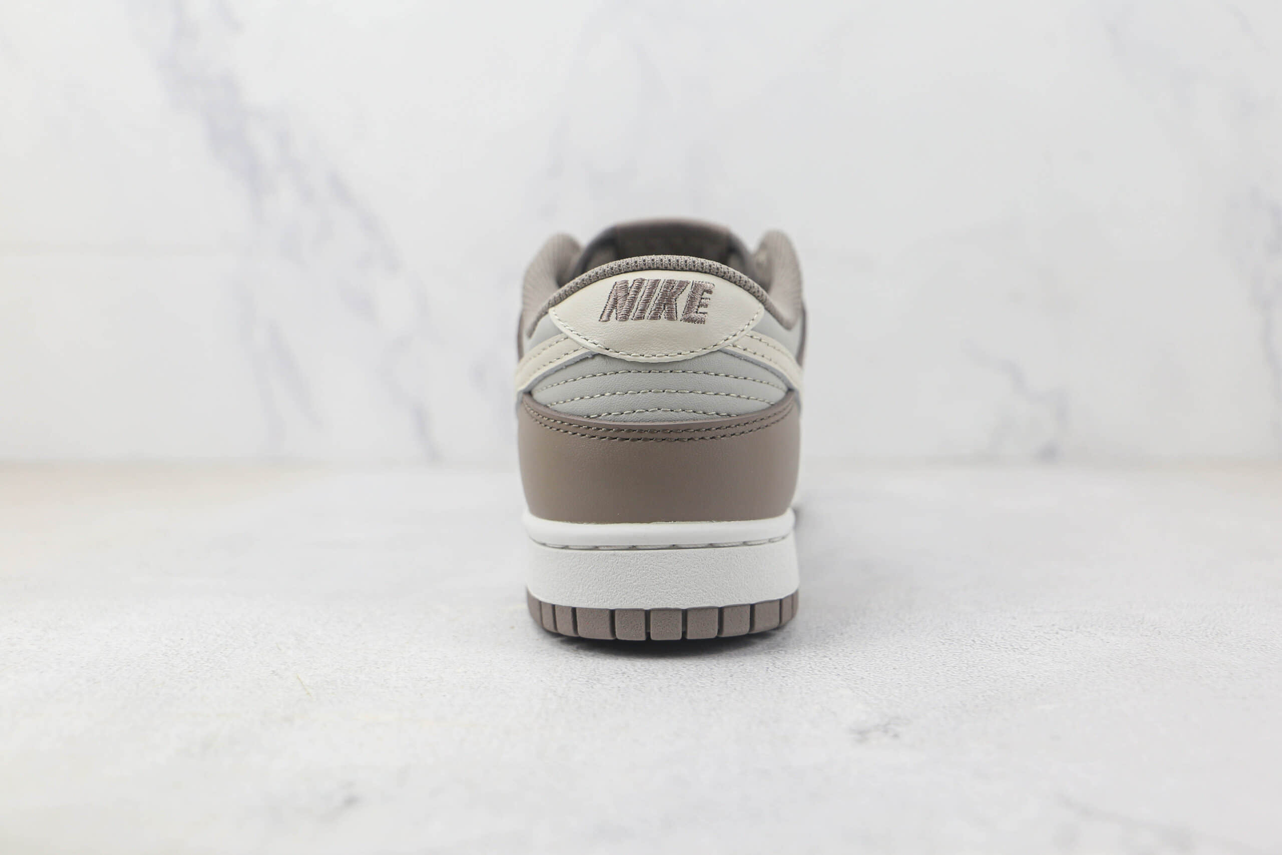 耐克Nike SB Dunk Low Dunk纯原版本SB DUNK灰色休闲板鞋 耐克DUNK工厂 货号：FD0792-001