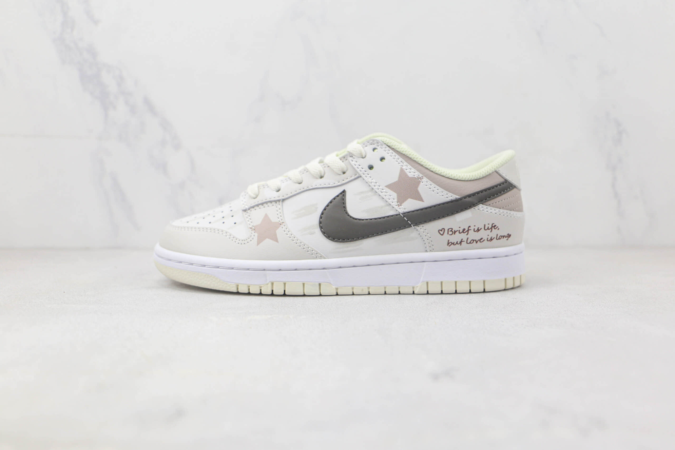 耐克Nike Dunk Low Coconut Mik 520纯原版本低帮DUNK星星涂鸦配色板鞋 耐克DUNK520礼盒版本 货号：DD8052-116