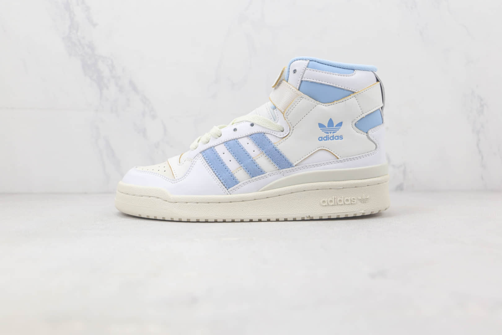 阿迪达斯Adidas Originals Forum纯原版本高帮白蓝色复古板鞋 阿迪达斯Forum校园板鞋 货号：GW5924