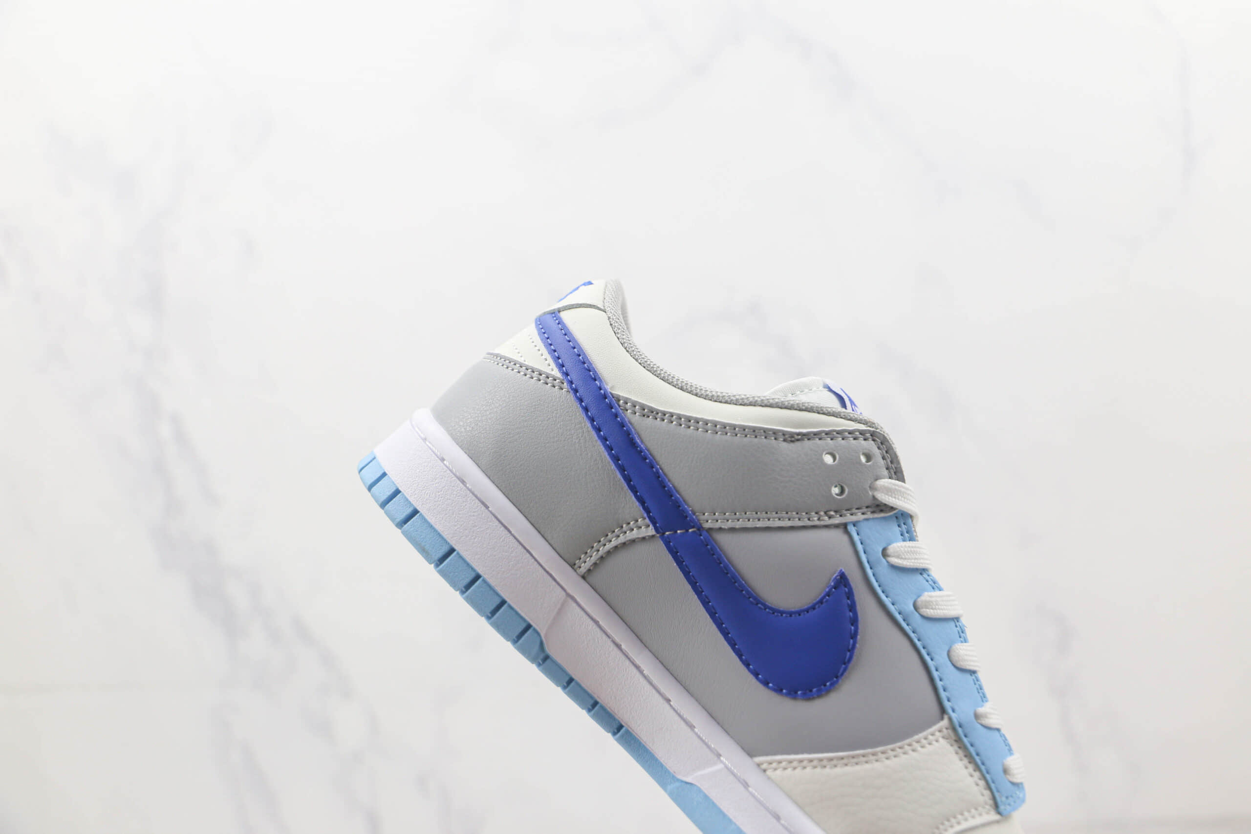 耐克Nike SB Dunk Low Dunk纯原版本低帮SB DUNK灰白蓝拼接板鞋 耐克DUNK工厂货源 货号：FB1843-141