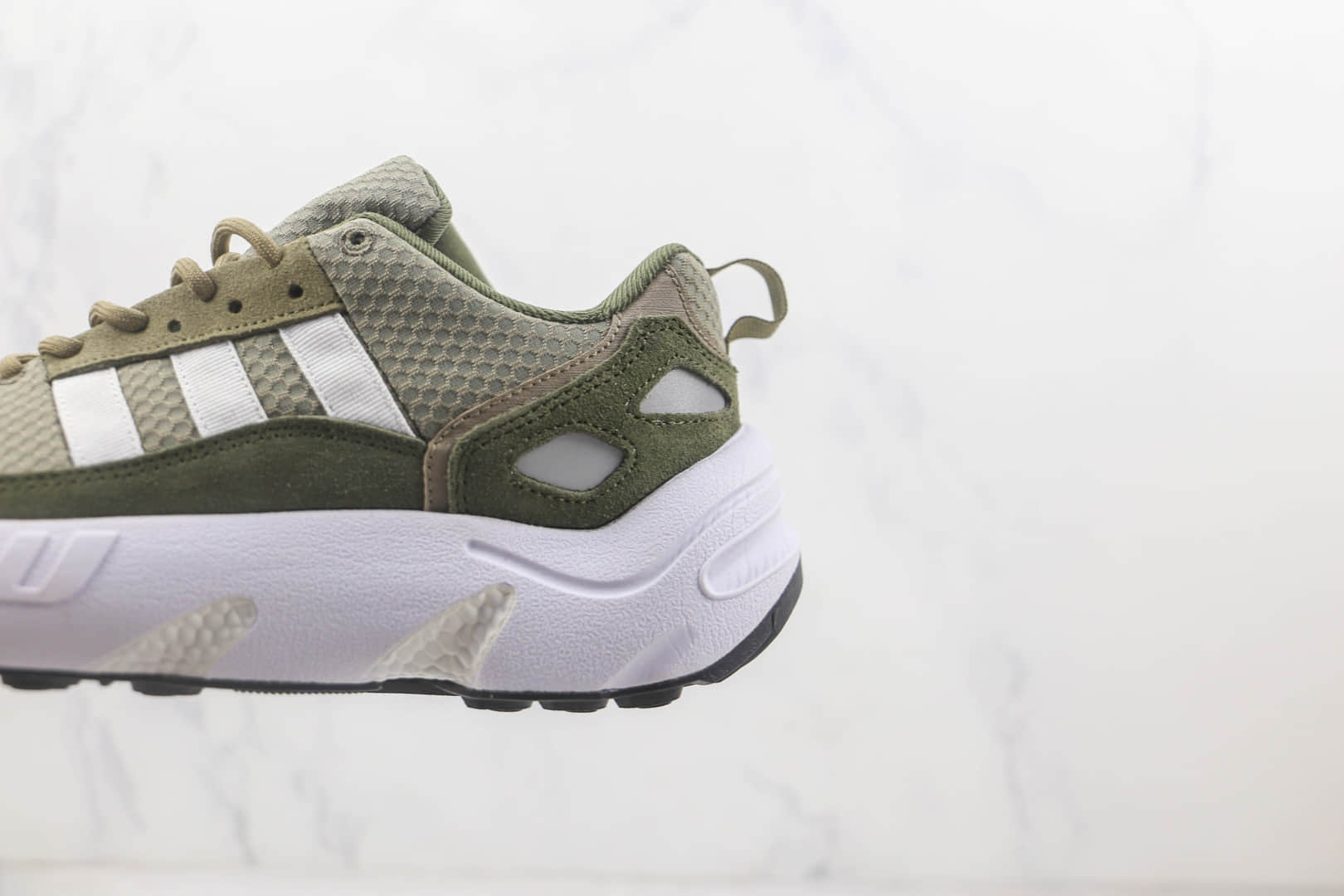 阿迪达斯Adidas Originals ZX 22纯原版本三叶草ZX22爆米花跑鞋 阿迪达斯zx22系列跑鞋 货号：GX2040