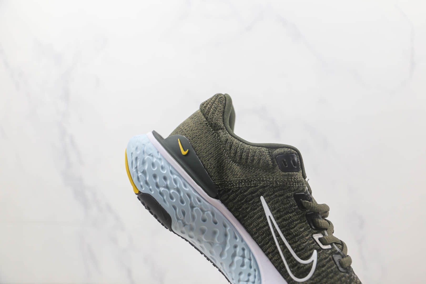 耐克Nike ZoomX Invincible Run FK纯原版本黑白色网面FK系列跑步鞋 耐克FK系列春季跑步鞋 货号：DH5424-300