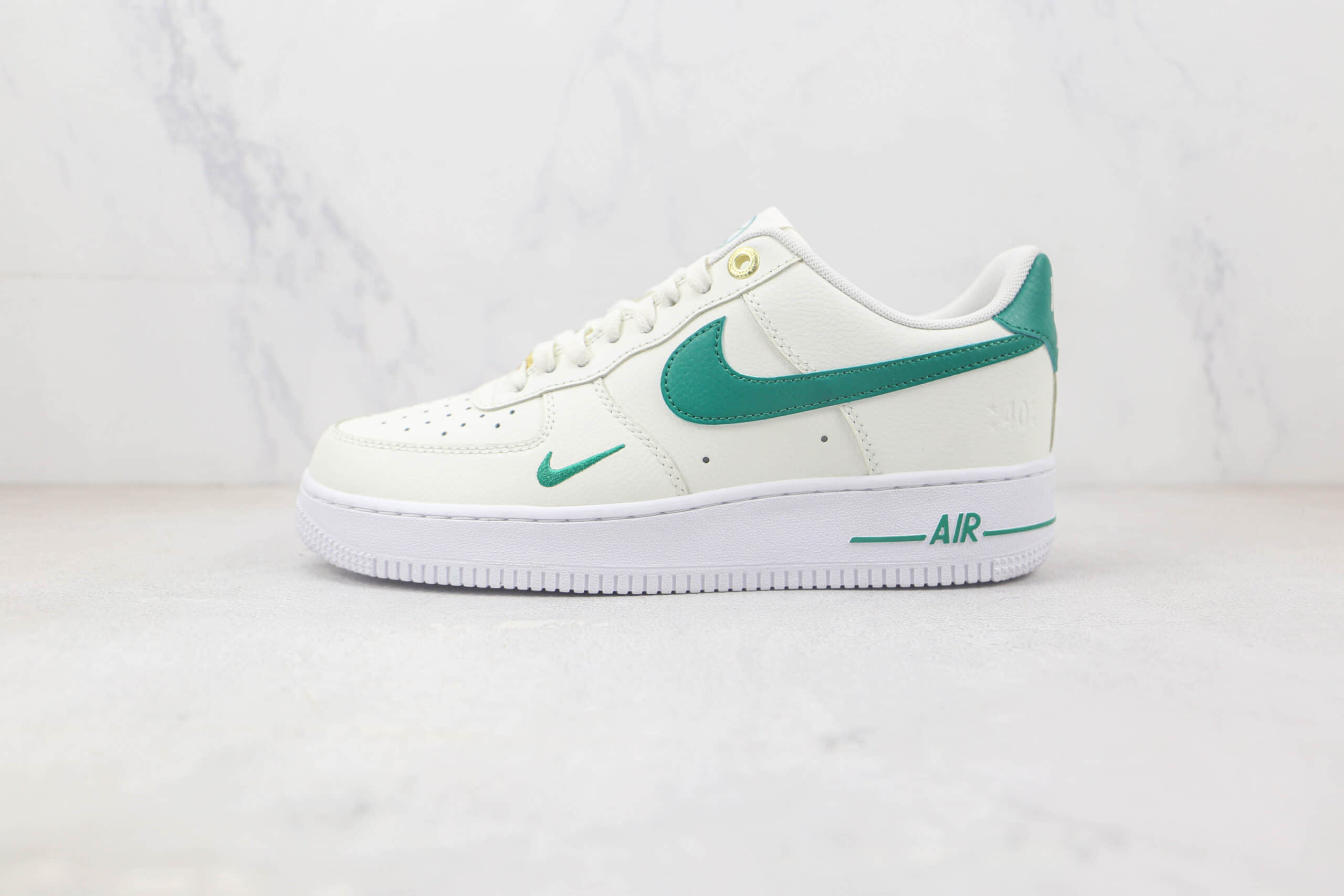 耐克Nike Air Force 1 Low 07纯原版本低帮空军一号白绿双钩板鞋 耐克空军一号系列板鞋 货号：DQ7582-101