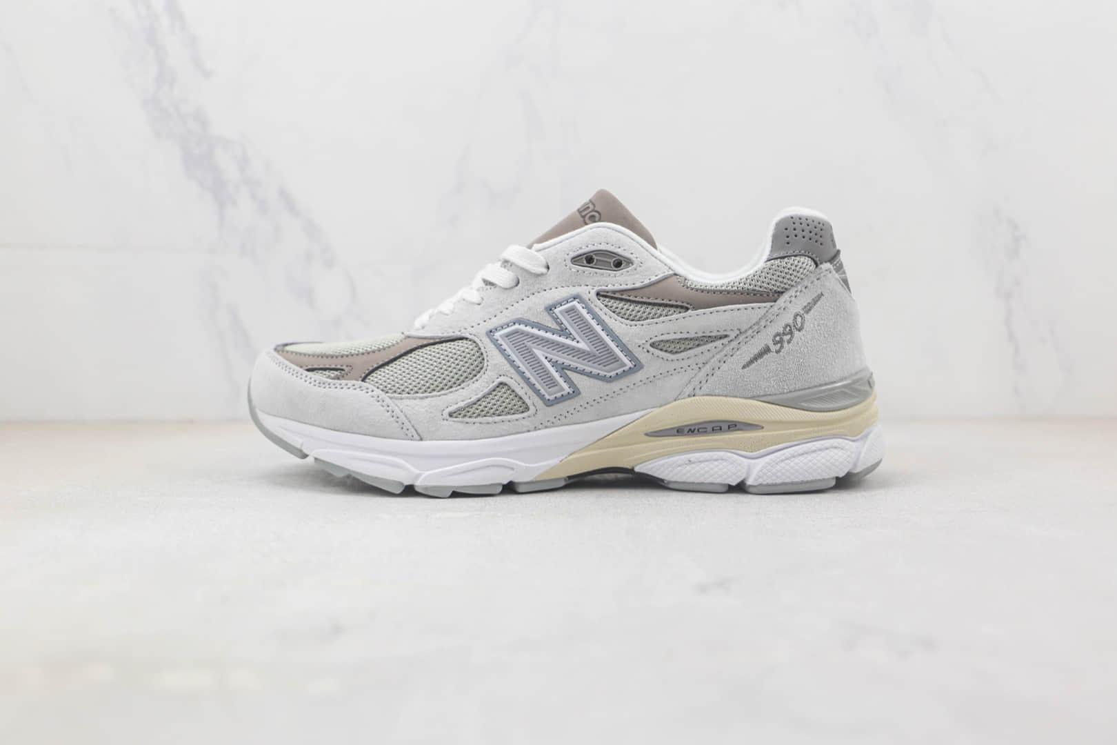 新百伦New Balance 990V3纯原版本NB990白灰色复古慢跑鞋 新百伦NB990复古老爹鞋 货号：M990SC3