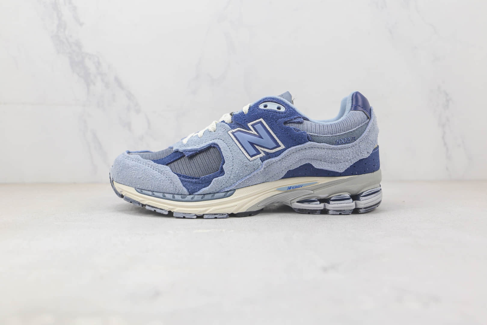 新百伦New Balance Refined Future纯原版本NB2002R青花蓝配色复古慢跑鞋 新百伦NB2002复古老爹鞋 货号：M2002RDI