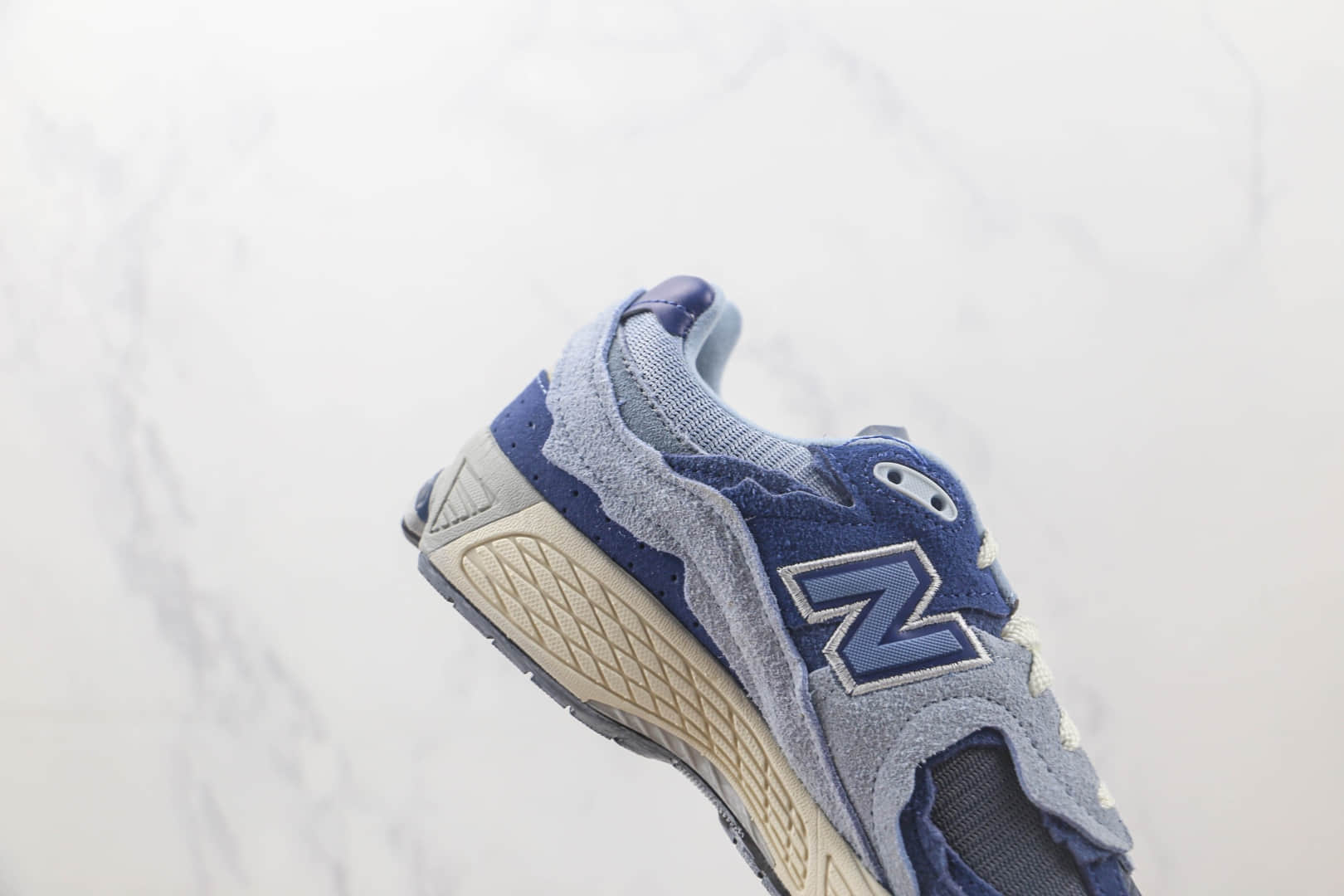 新百伦New Balance Refined Future纯原版本NB2002R青花蓝配色复古慢跑鞋 新百伦NB2002复古老爹鞋 货号：M2002RDI