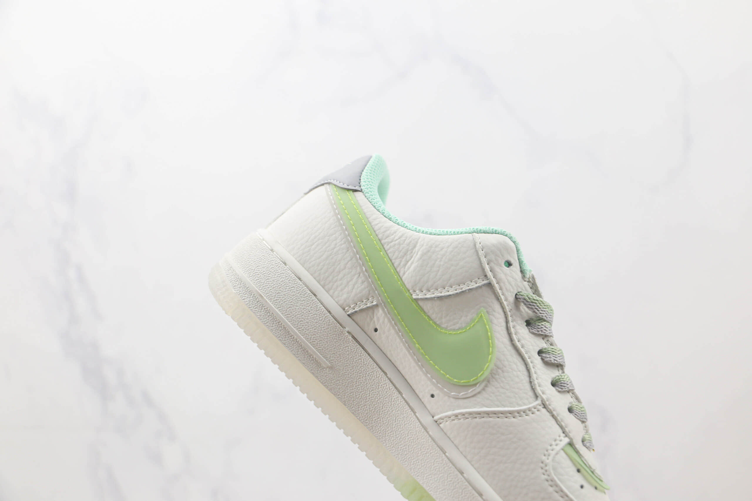 耐克Nike Air Force 1 Low 07 Mojito纯原版本低帮空军一号莫吉托白绿色板鞋 耐克空军一号校园板鞋 货号：CW1574-802