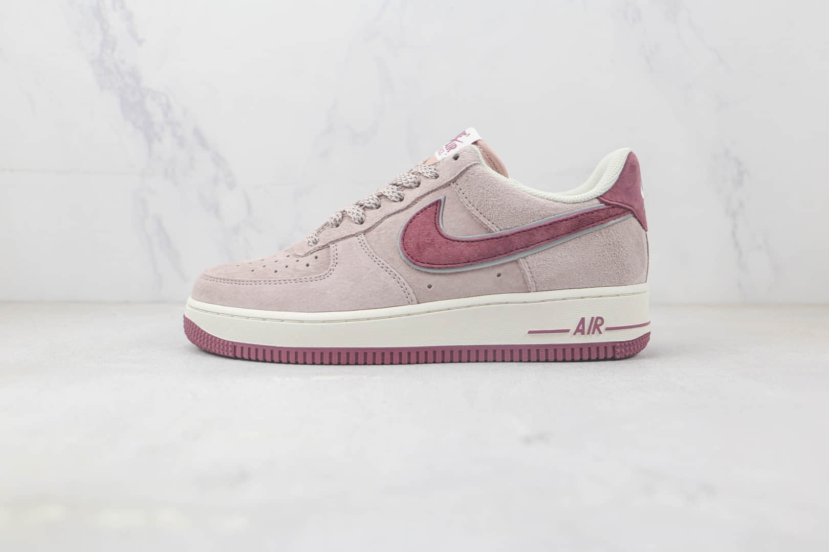 耐克Nike Air Force 1 Low 07纯原版本低帮空军一号红勾粉麂皮板鞋 耐克空军一号气垫鞋 货号：KT0036-088